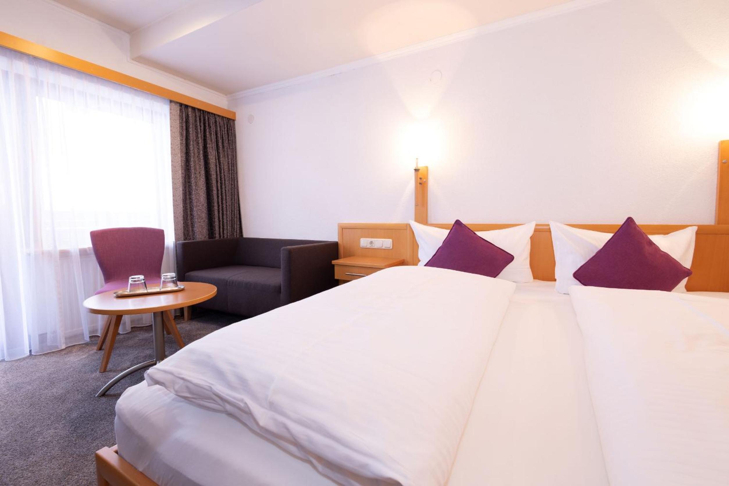 Economy Double Room photo 2