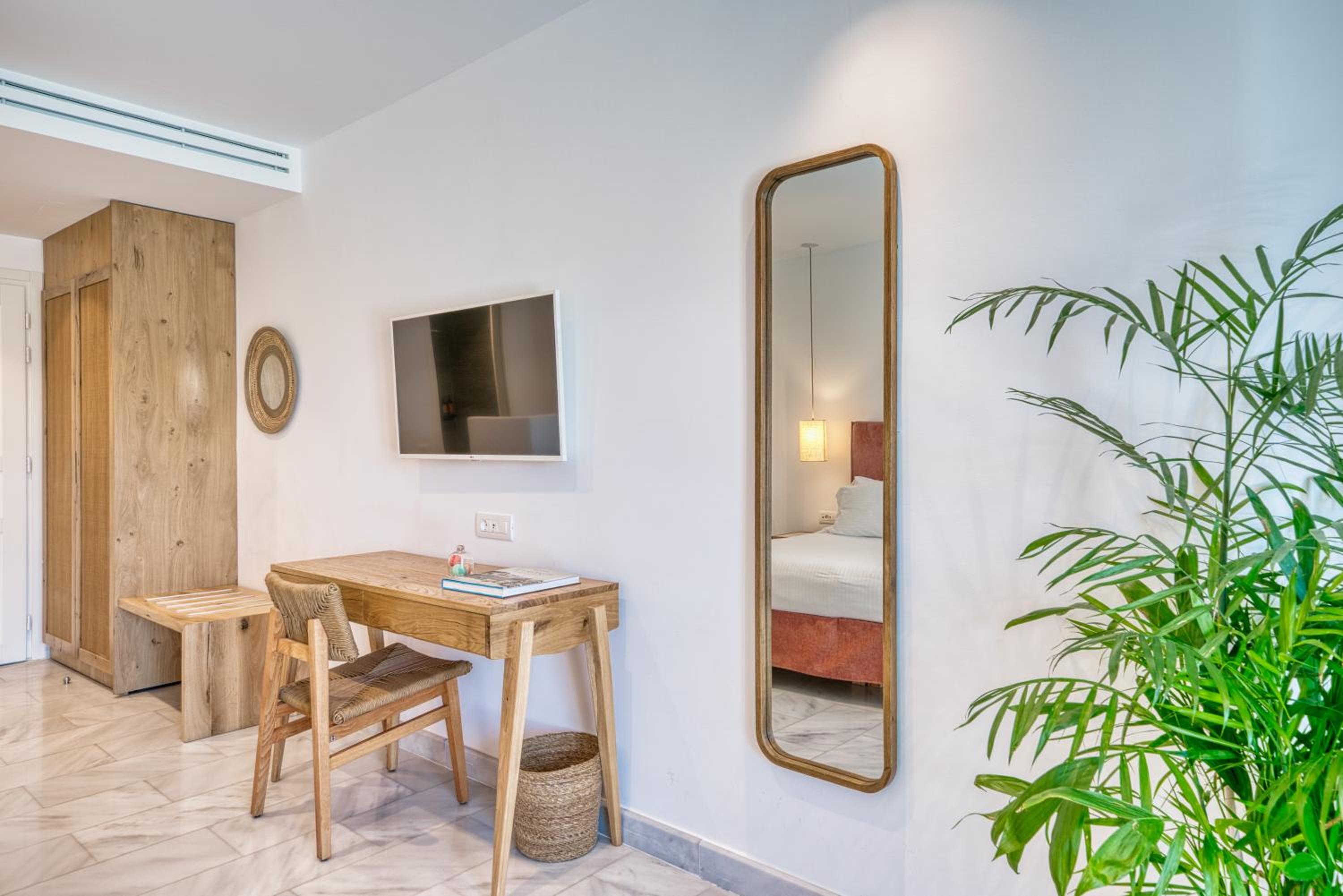 Swim Up Junior Suite  - Photo 31