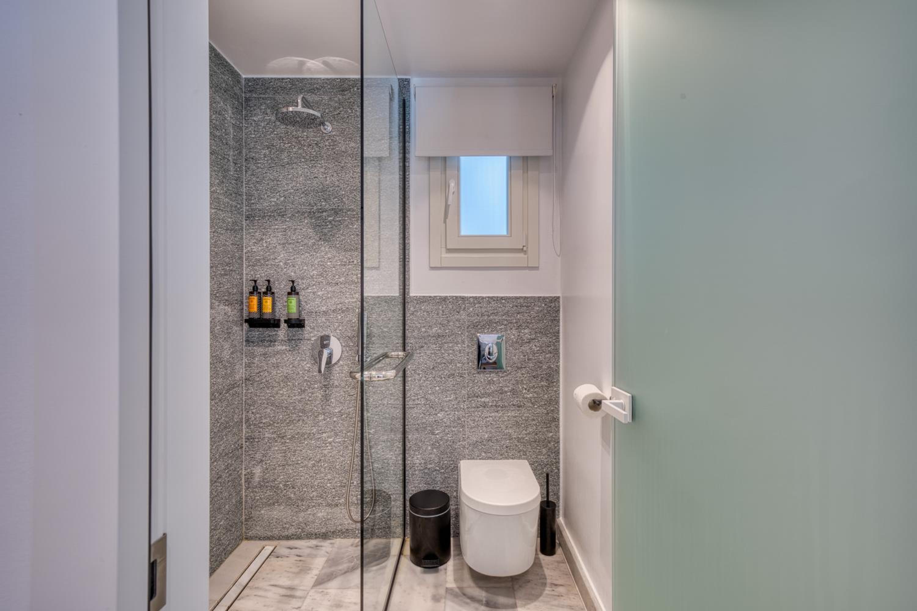 Swim Up Junior Suite  - Photo 10