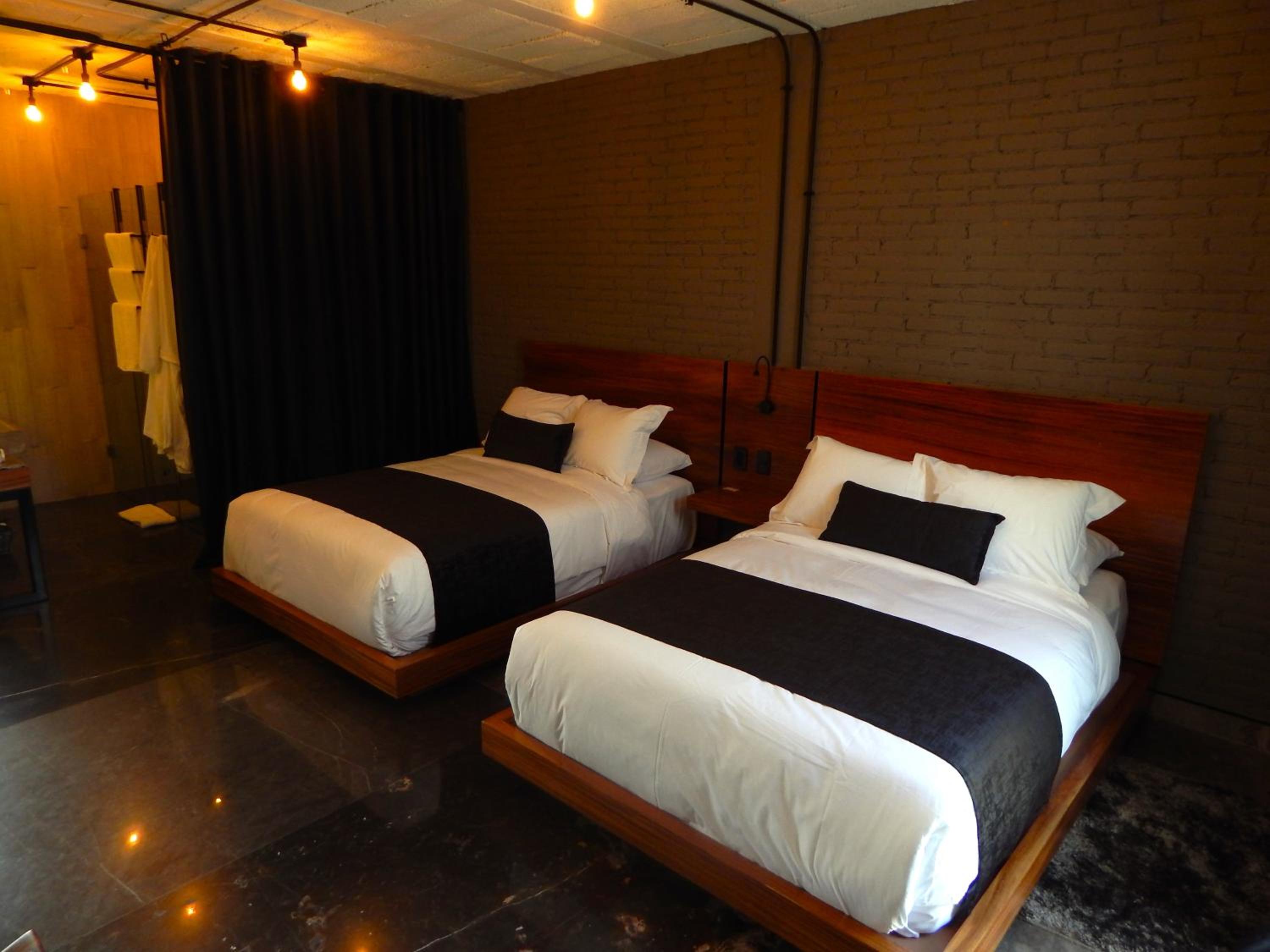 Standard Double Room - Photo 4