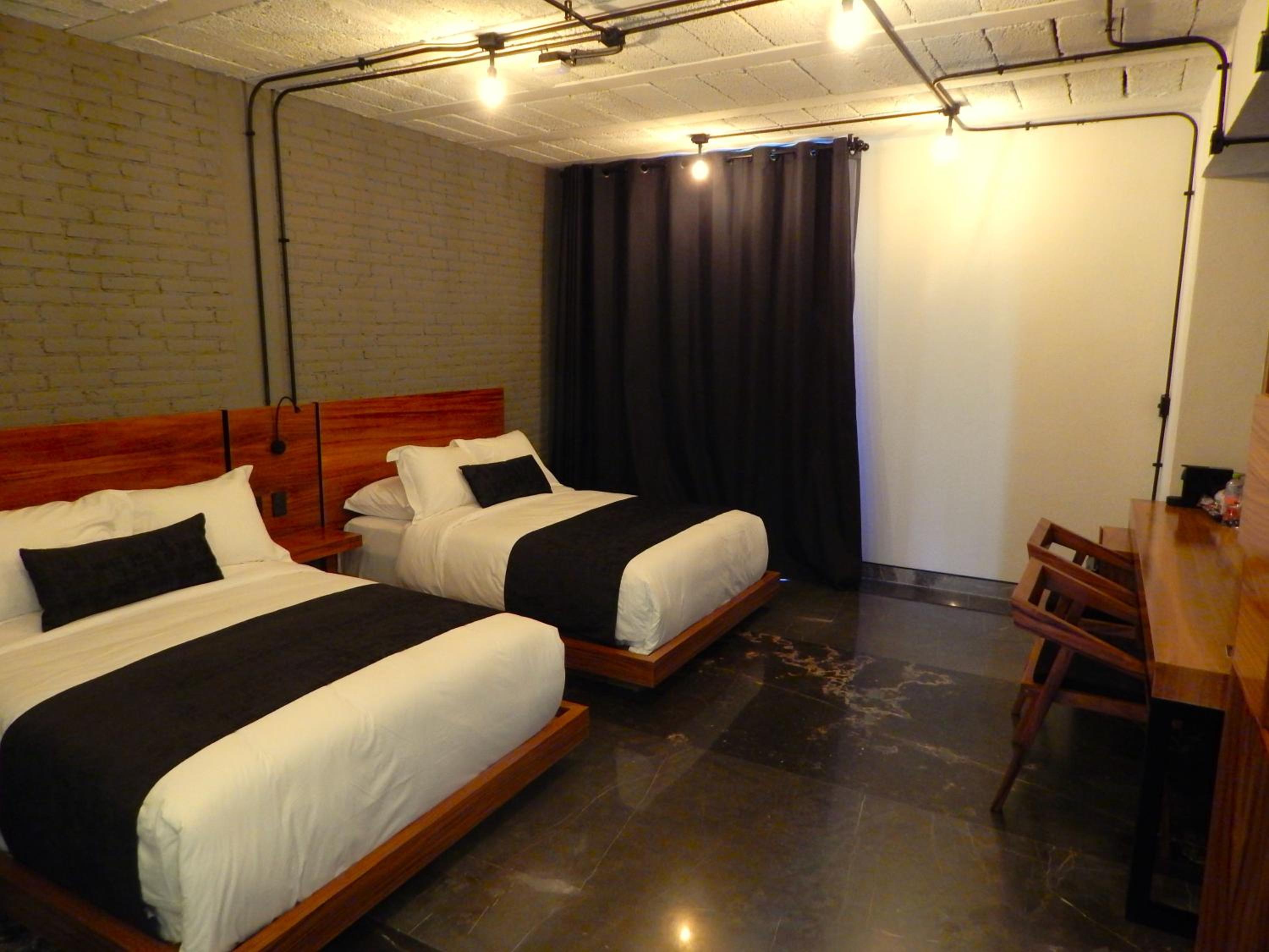 Standard Double Room - Photo 3