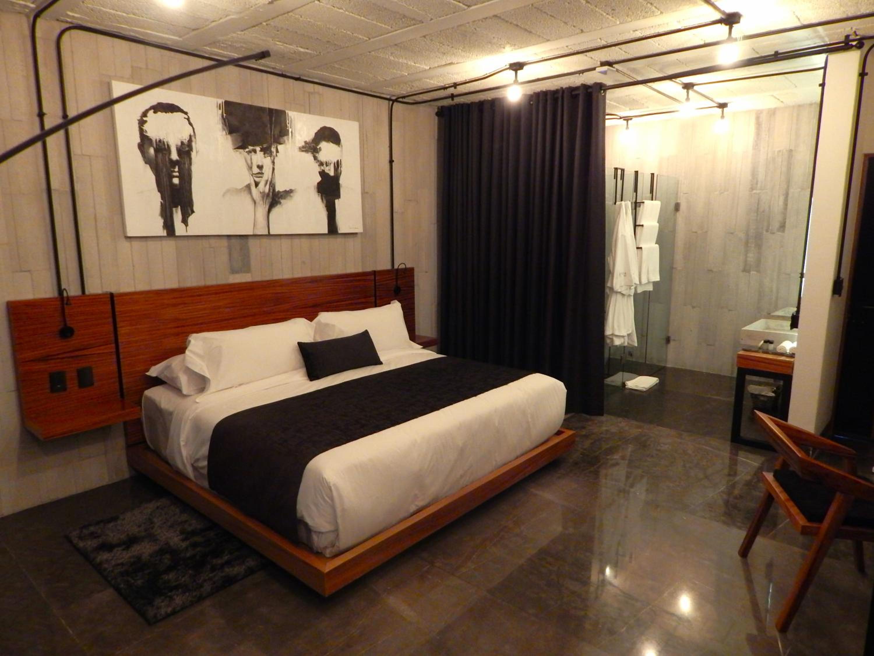 Standard King Room - Photo 1