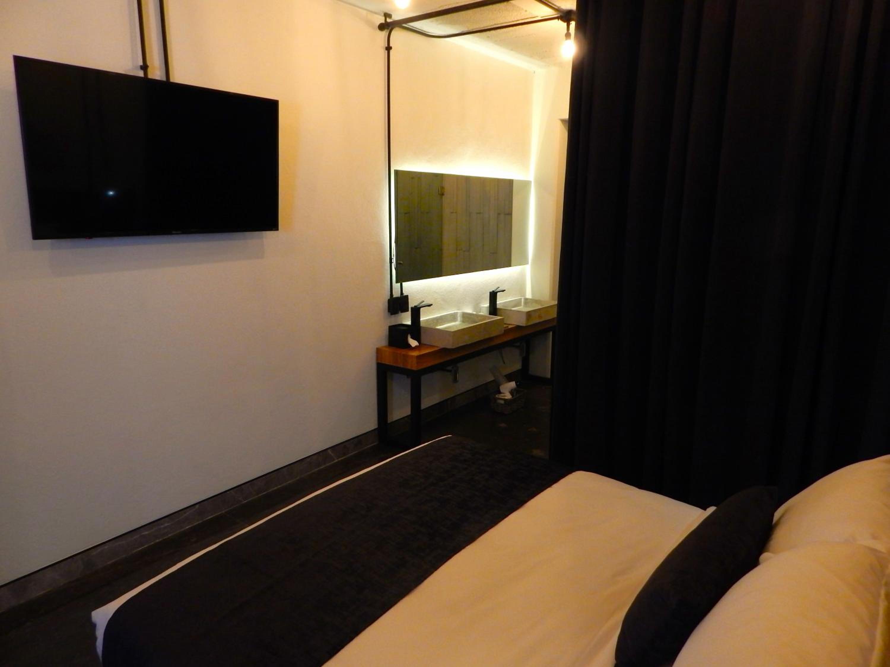 Standard Queen Room - Photo 3
