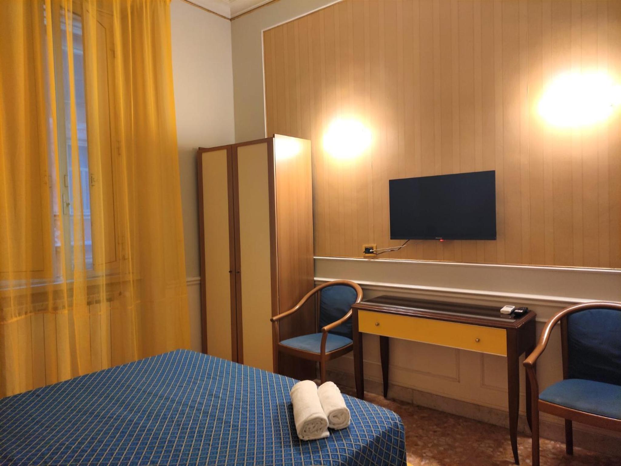 Single Room photo 2