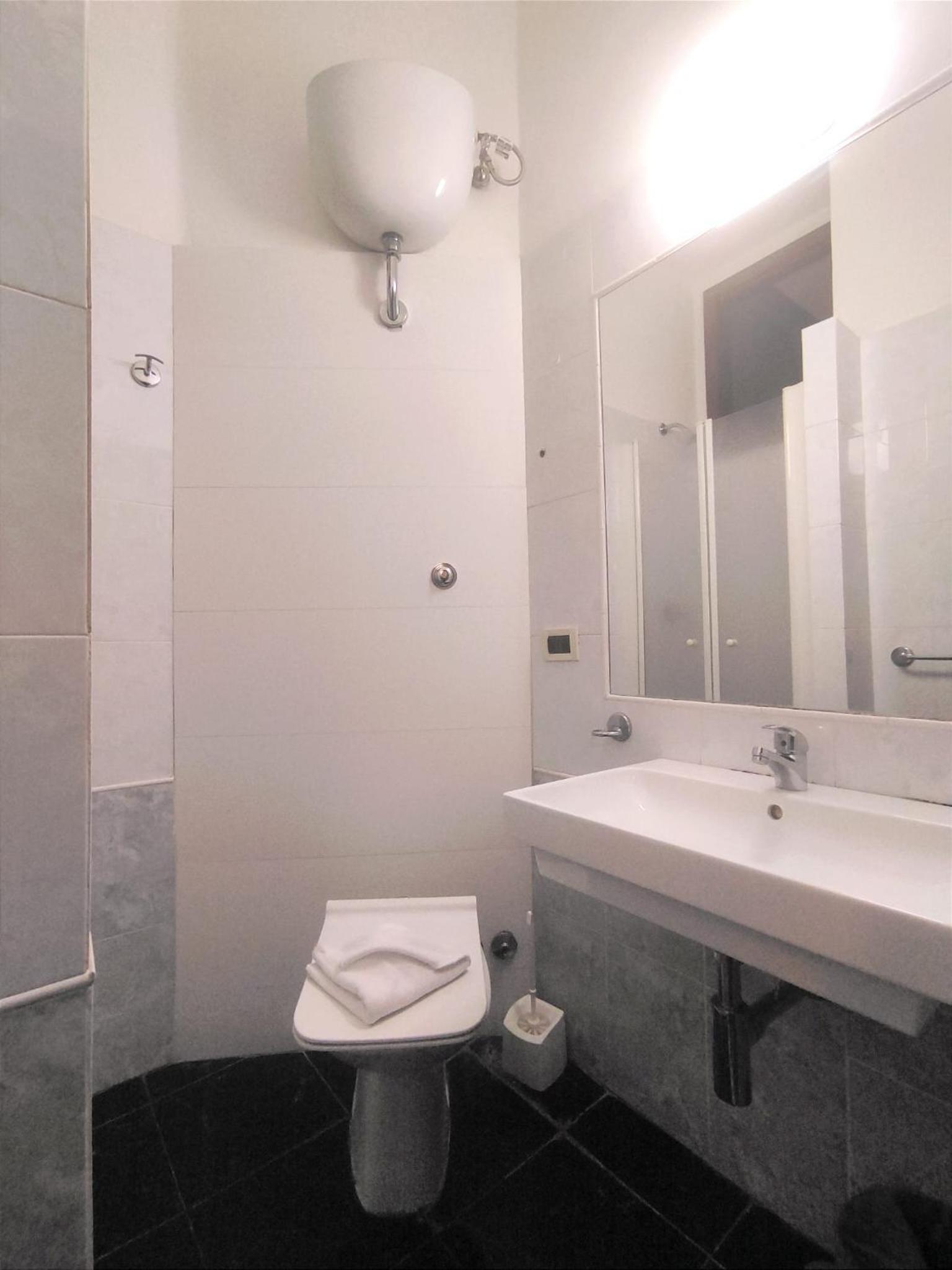 Large Double Room photo 2