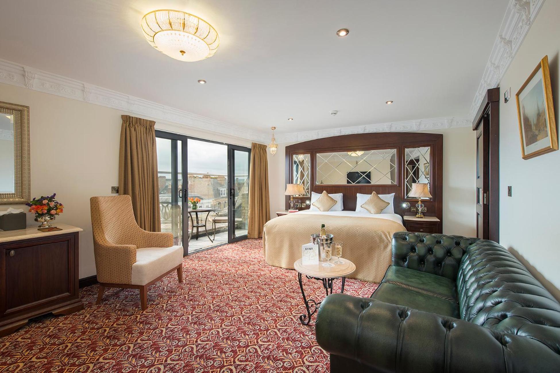 Blenheim Suite with Balcony photo 2