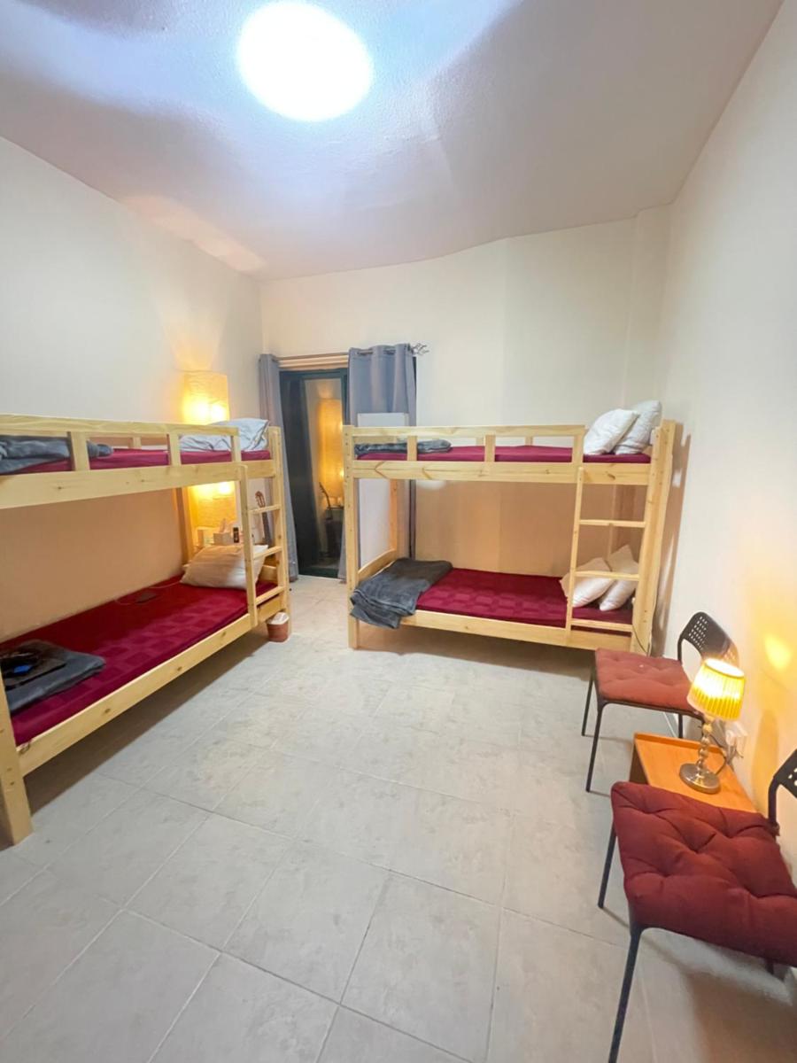 Bed in 8-Bed Mixed Dormitory Room photo 2