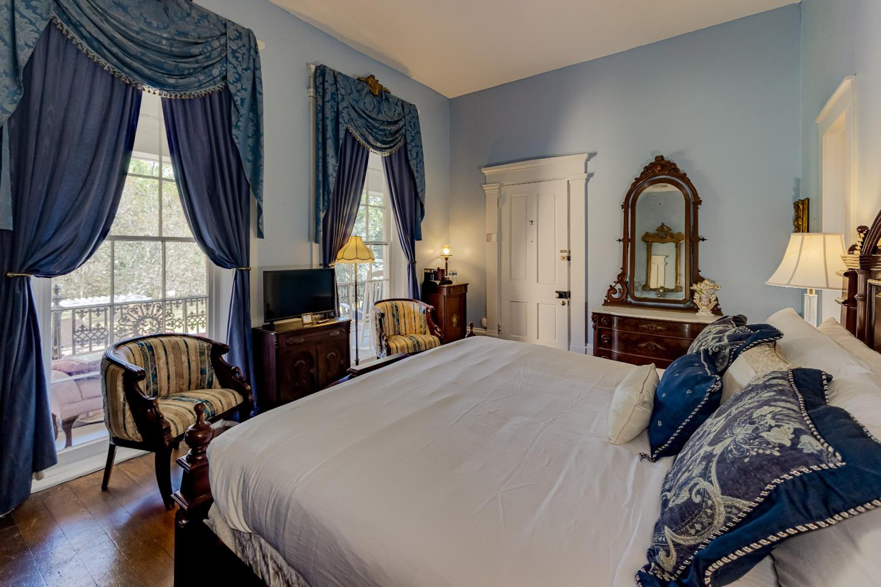 Deluxe Queen Room photo 3