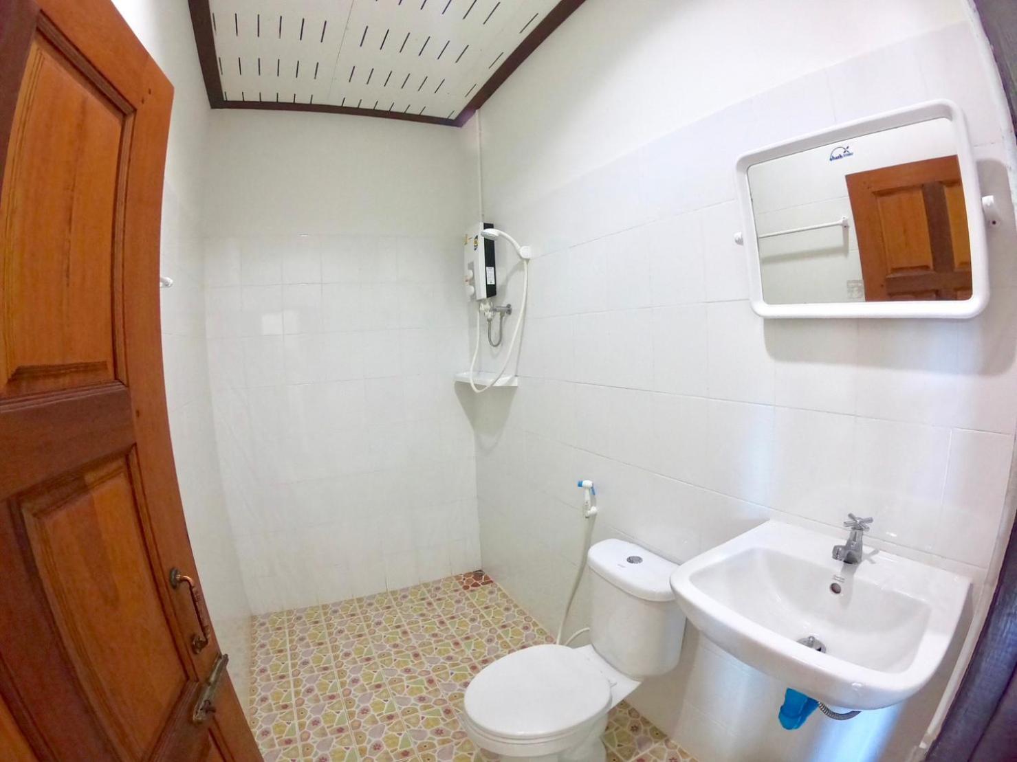 Standard Double Room with Fan - Photo 5
