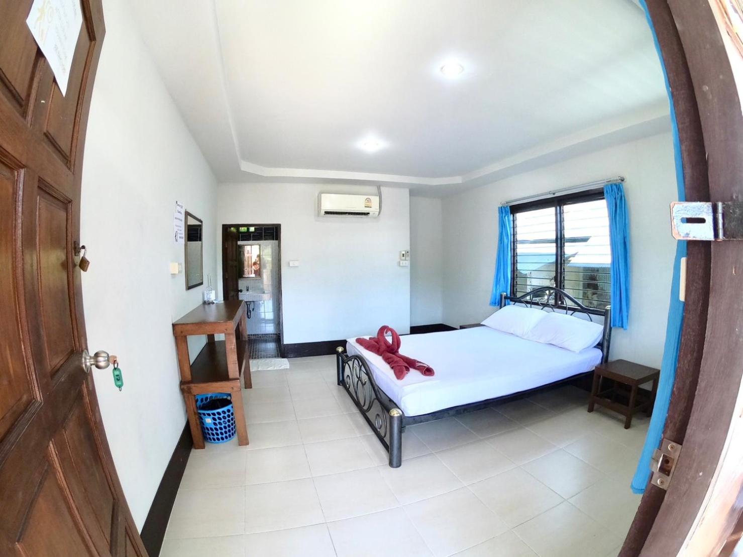 Double or Twin Room with Private Bathroom - Photo 1