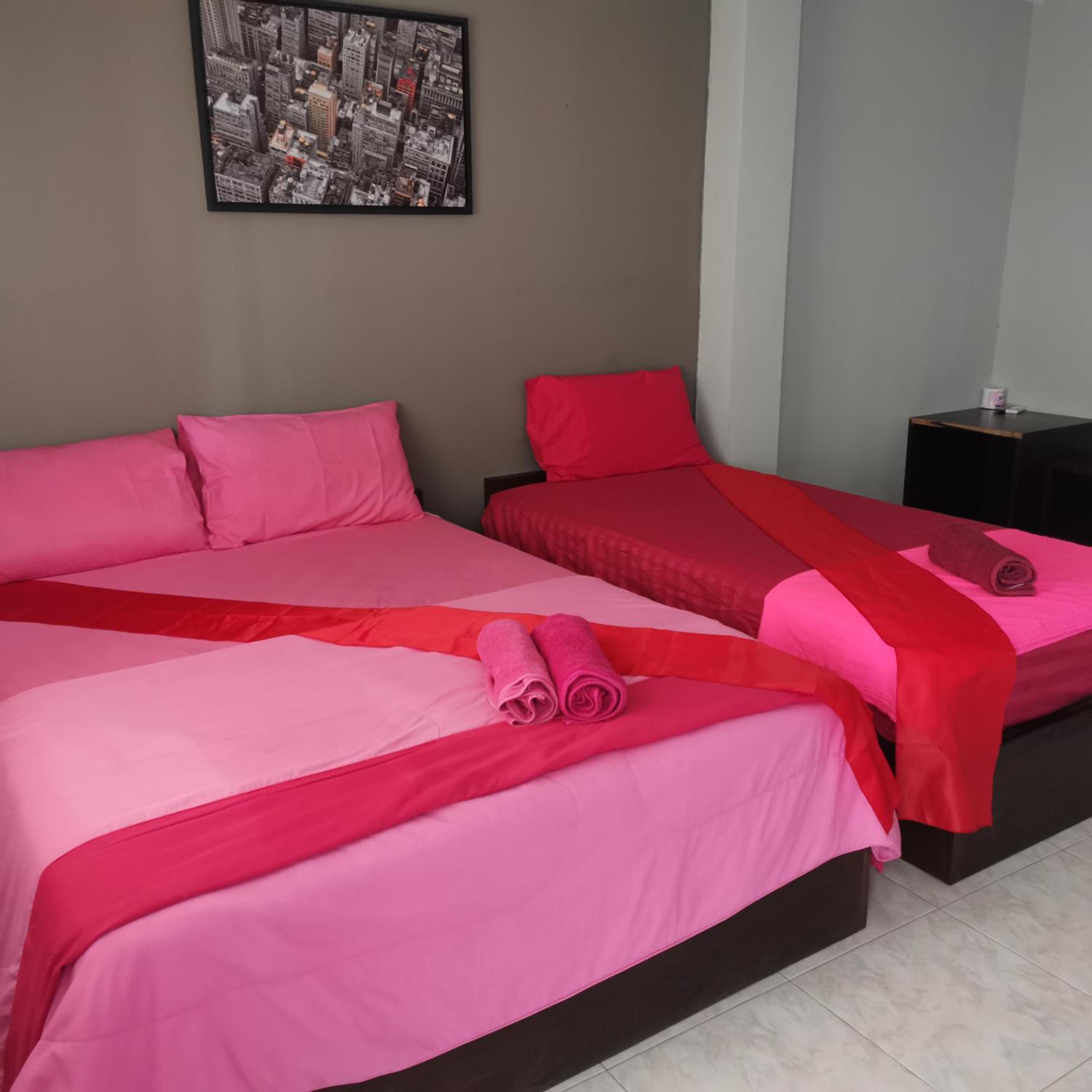 Double Room with Private Bathroom - Photo 1