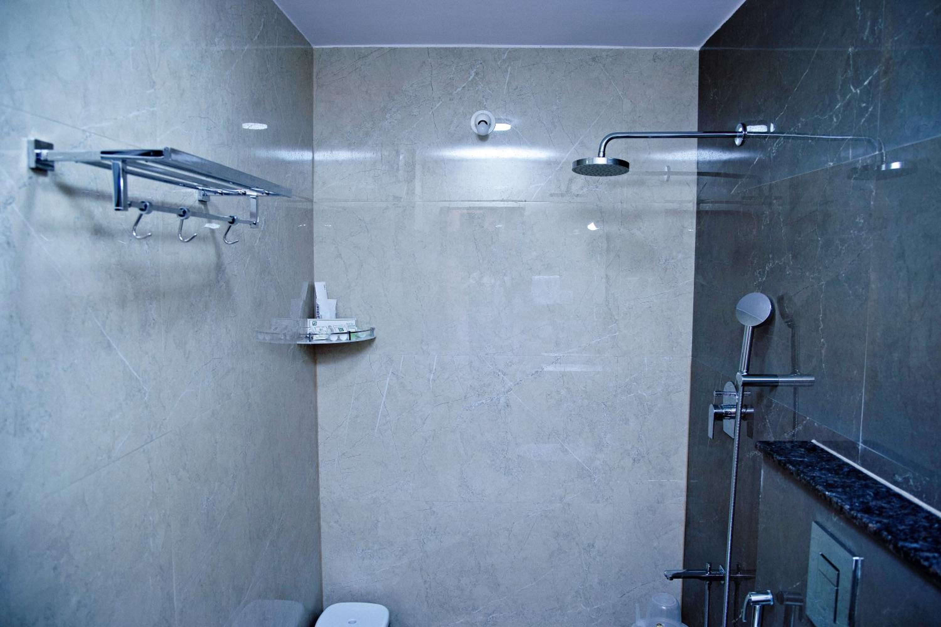Deluxe Double or Twin Room - Photo 4