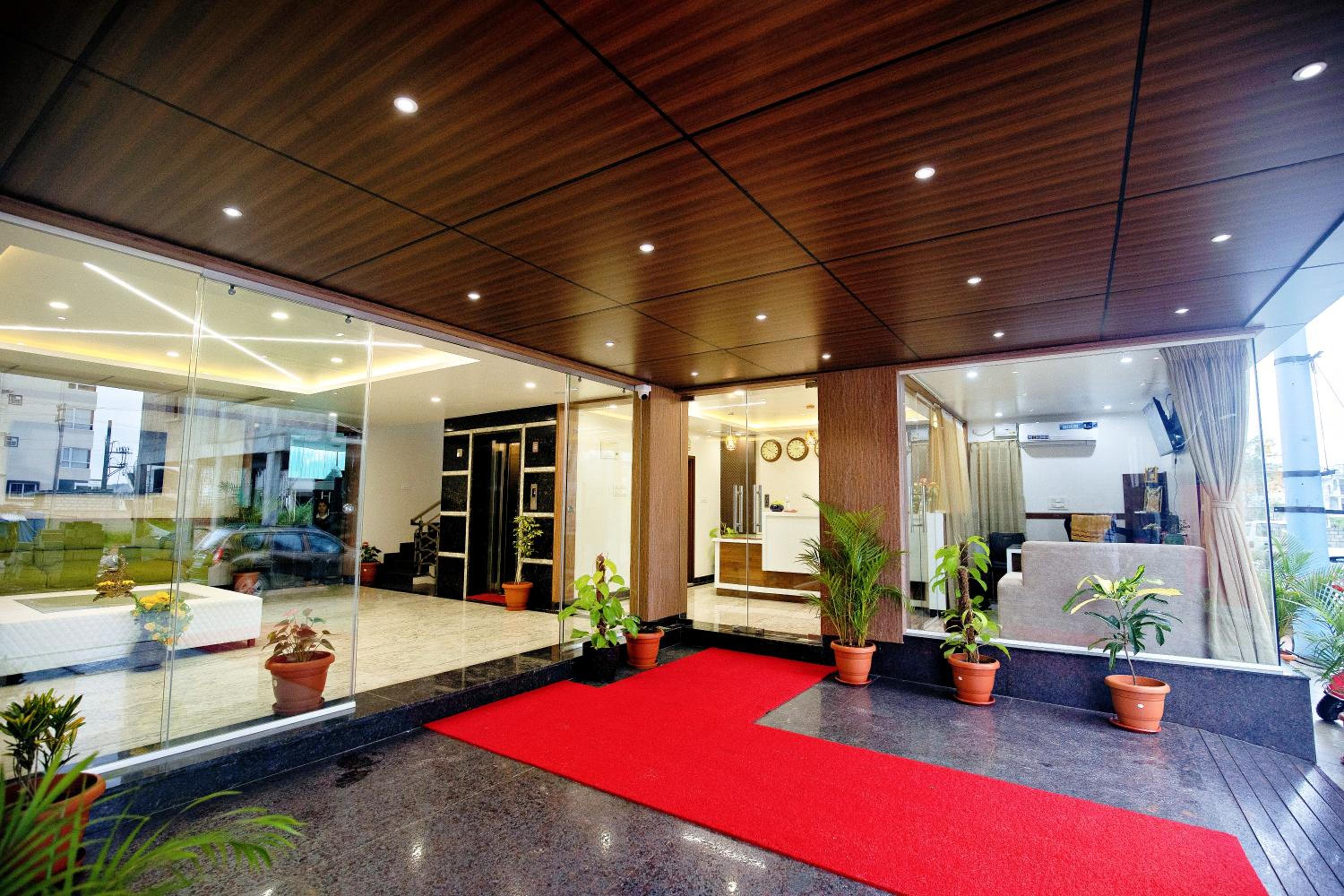 Deluxe Double or Twin Room - Photo 18