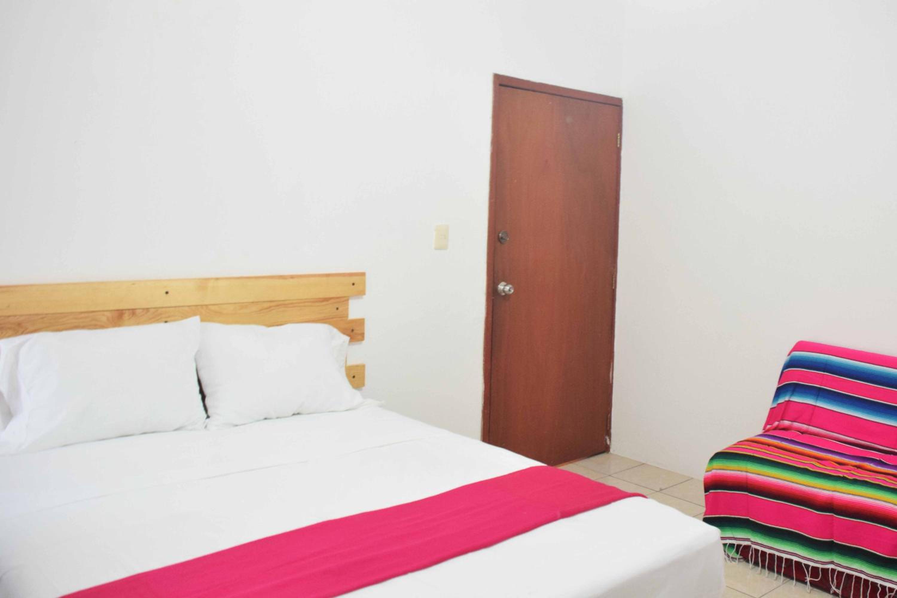 Double Room with Private Bathroom photo 3