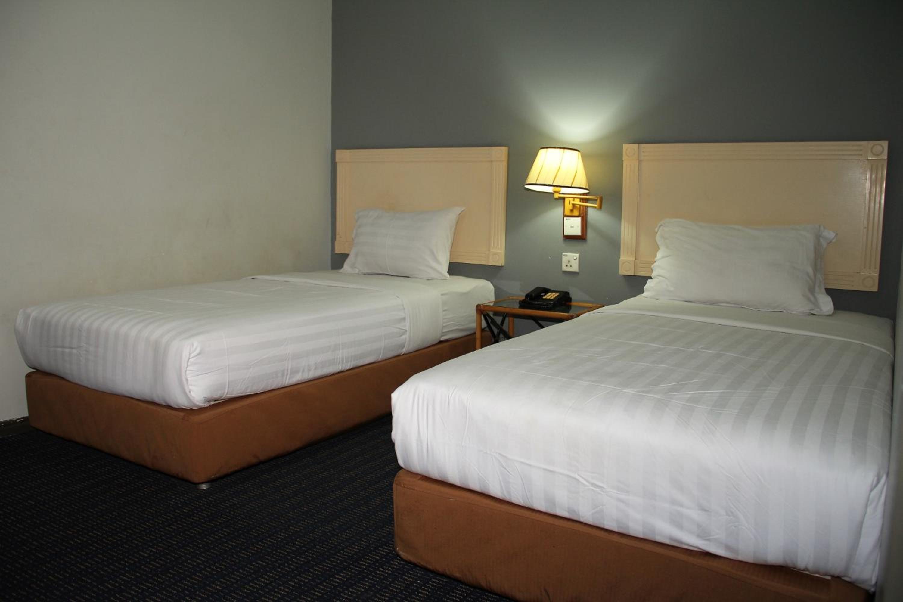 Deluxe Twin Room - Photo 5