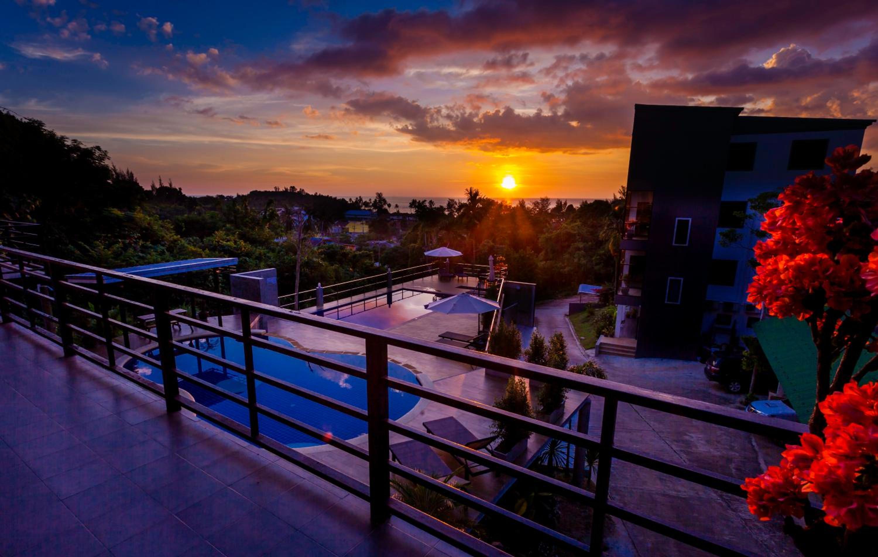 Apartment with Terrace photo 3