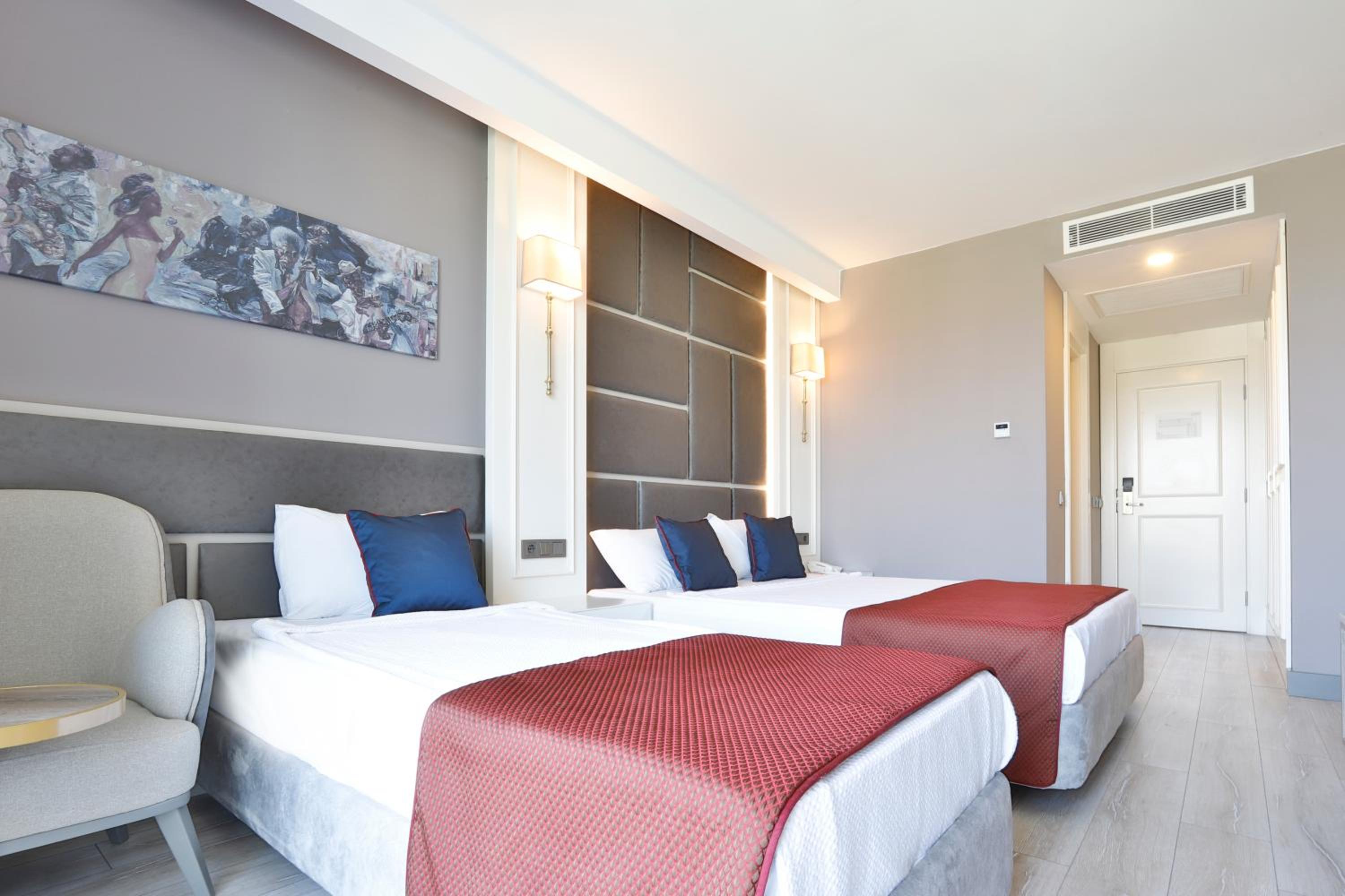 Single Room With Mountain View photo 2