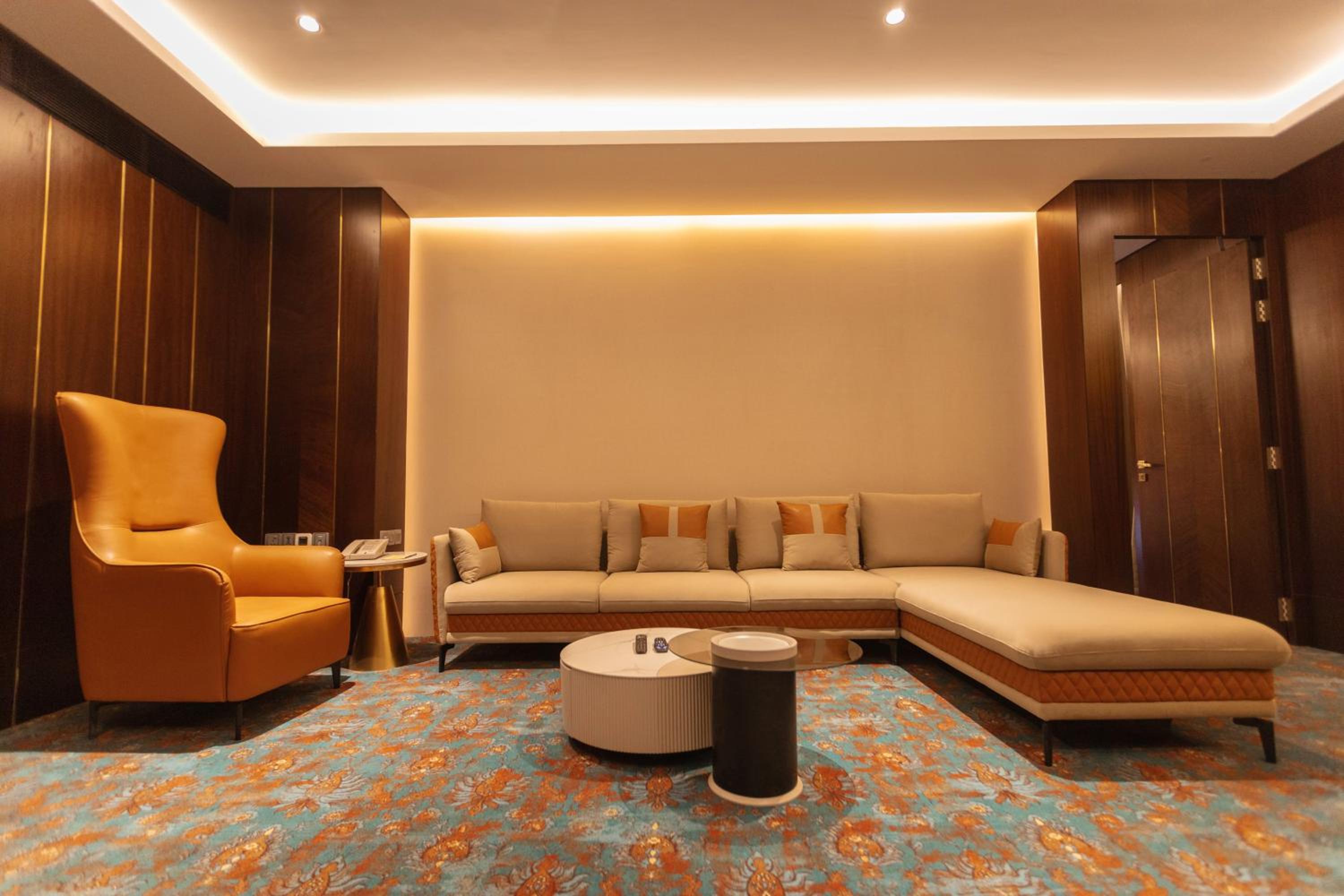 Wow Suite 15% Discount on Food and Soft Beverages , SPA , Saloon and Laundry(only washing and Ironing) - Photo 12