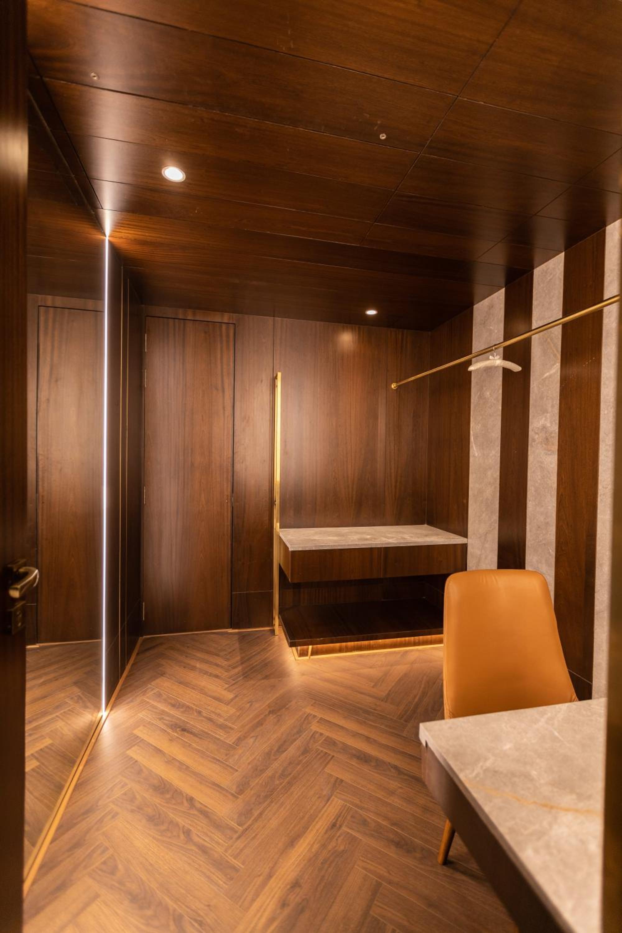 Wow Suite 15% Discount on Food and Soft Beverages , SPA , Saloon and Laundry(only washing and Ironing) - Photo 11
