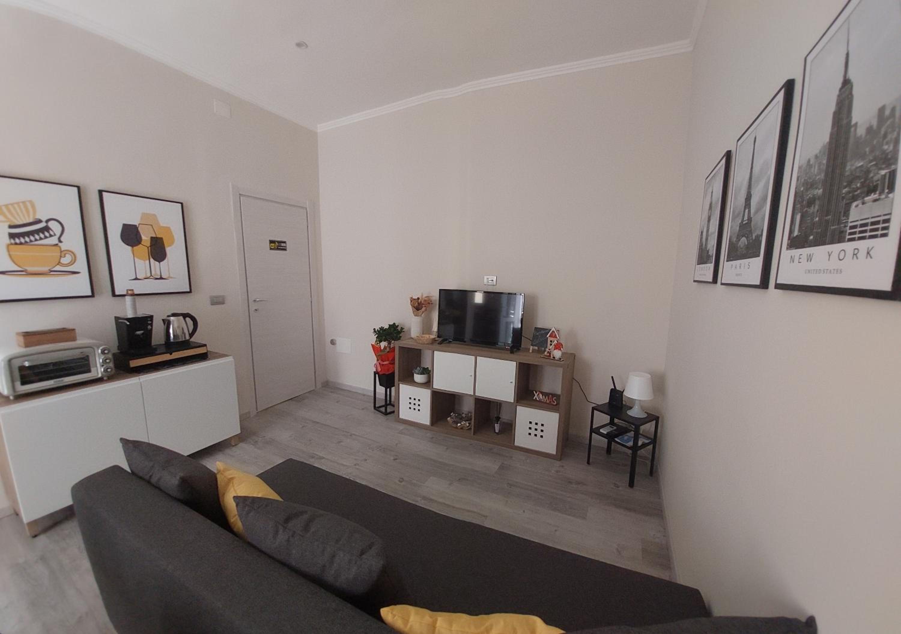 One-Bedroom Apartment