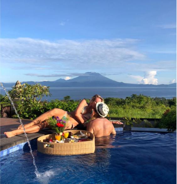 Villa with Sea View photo 2