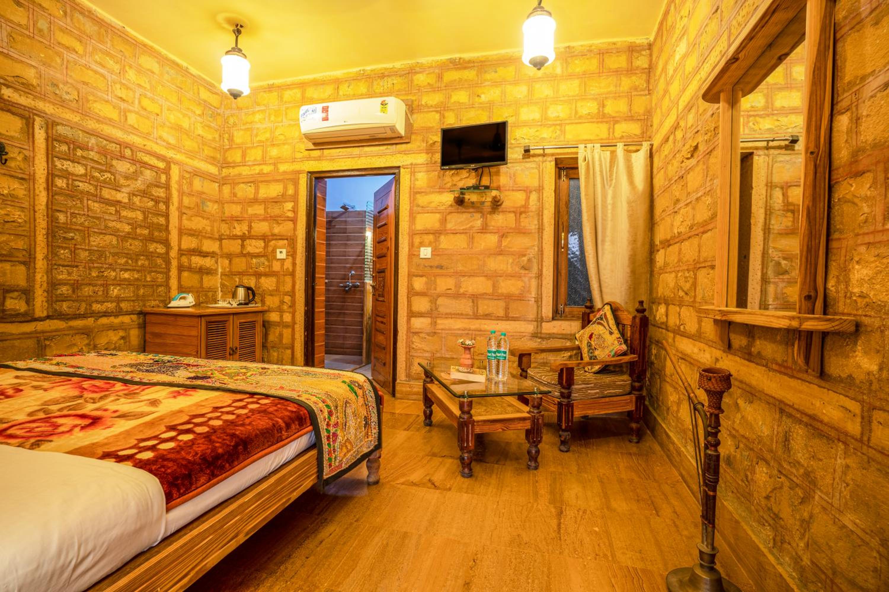 Standard Double Room - Photo 17
