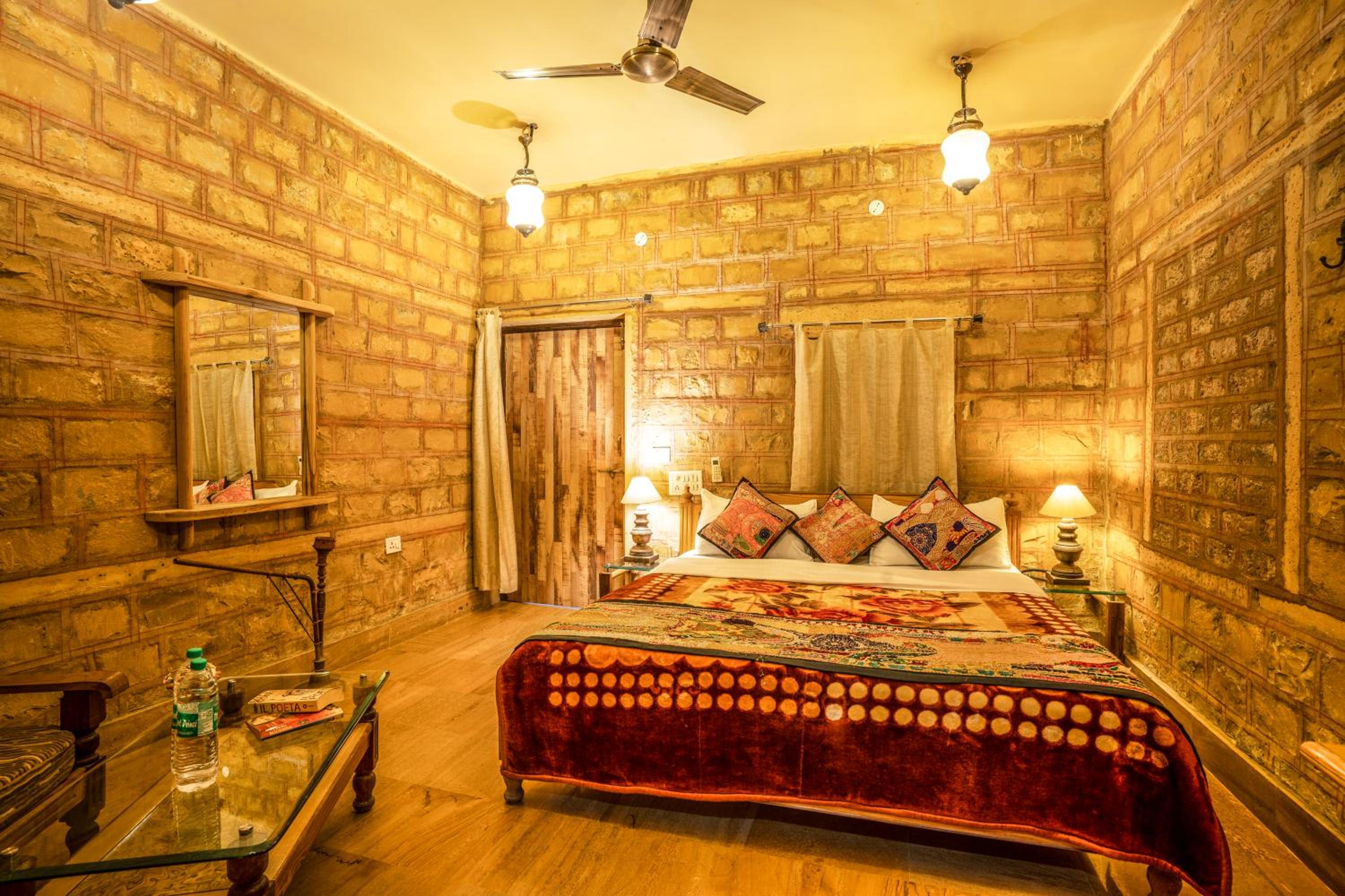 Standard Double Room - Photo 13