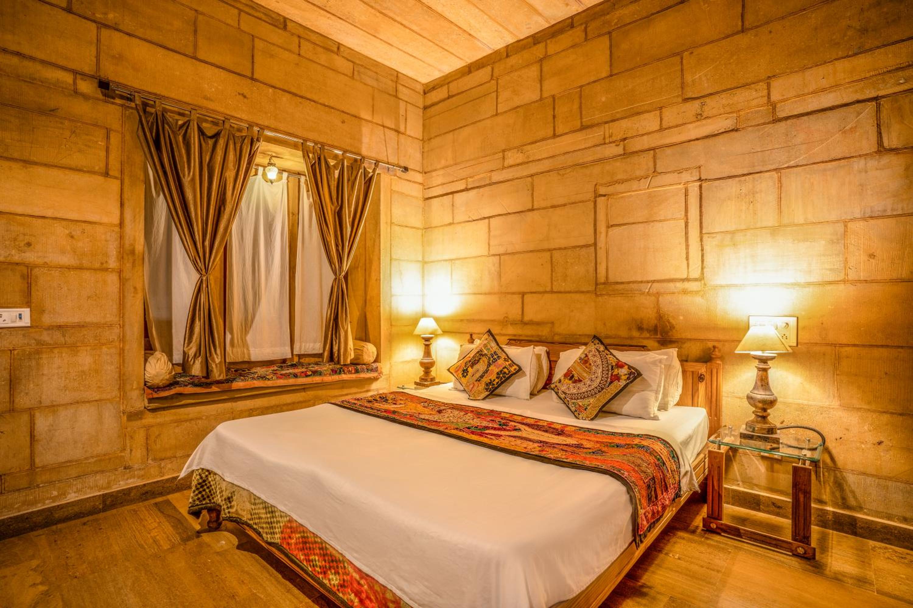 Standard Double Room - Photo 12