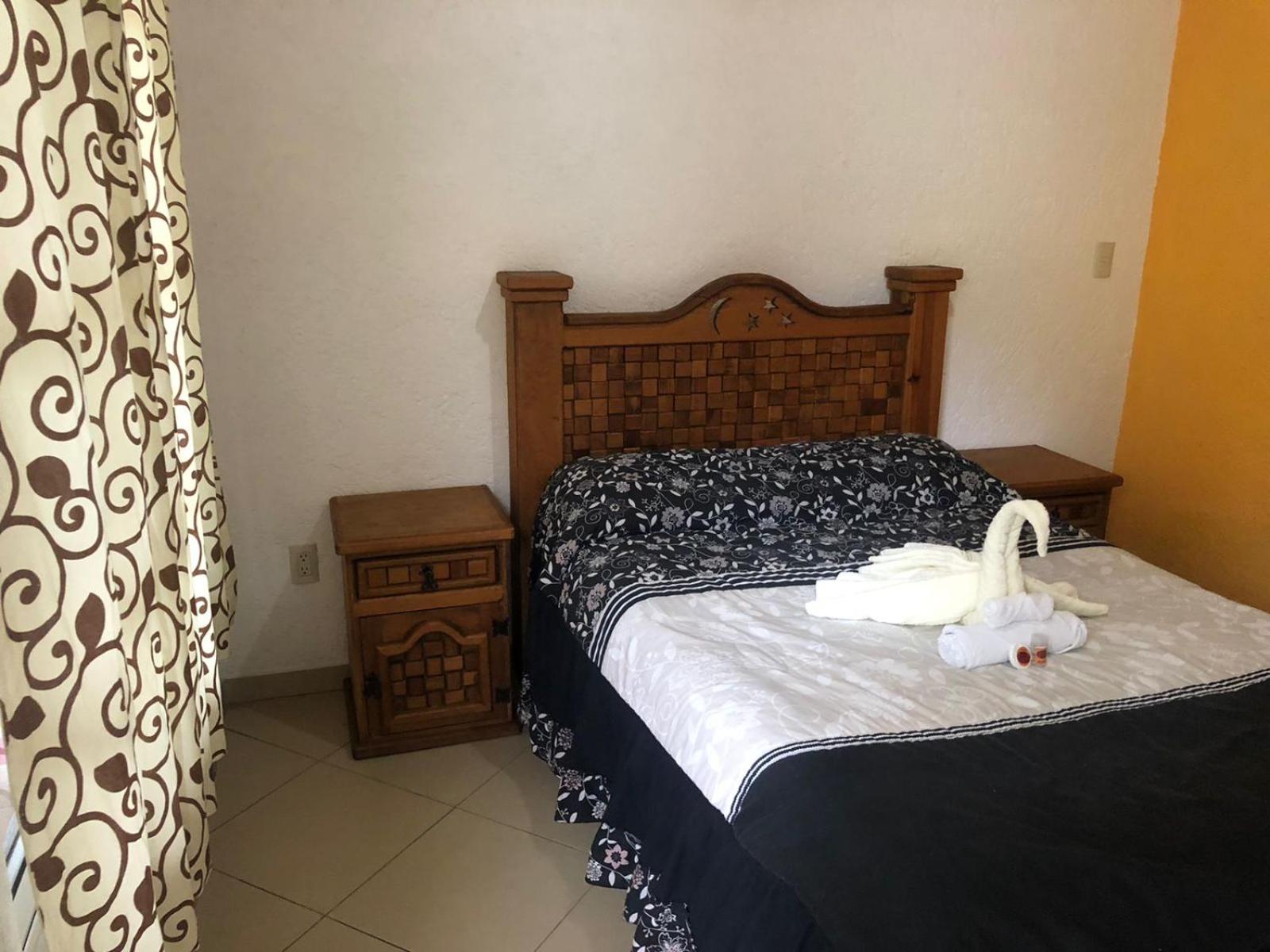 Double Room - Photo 3