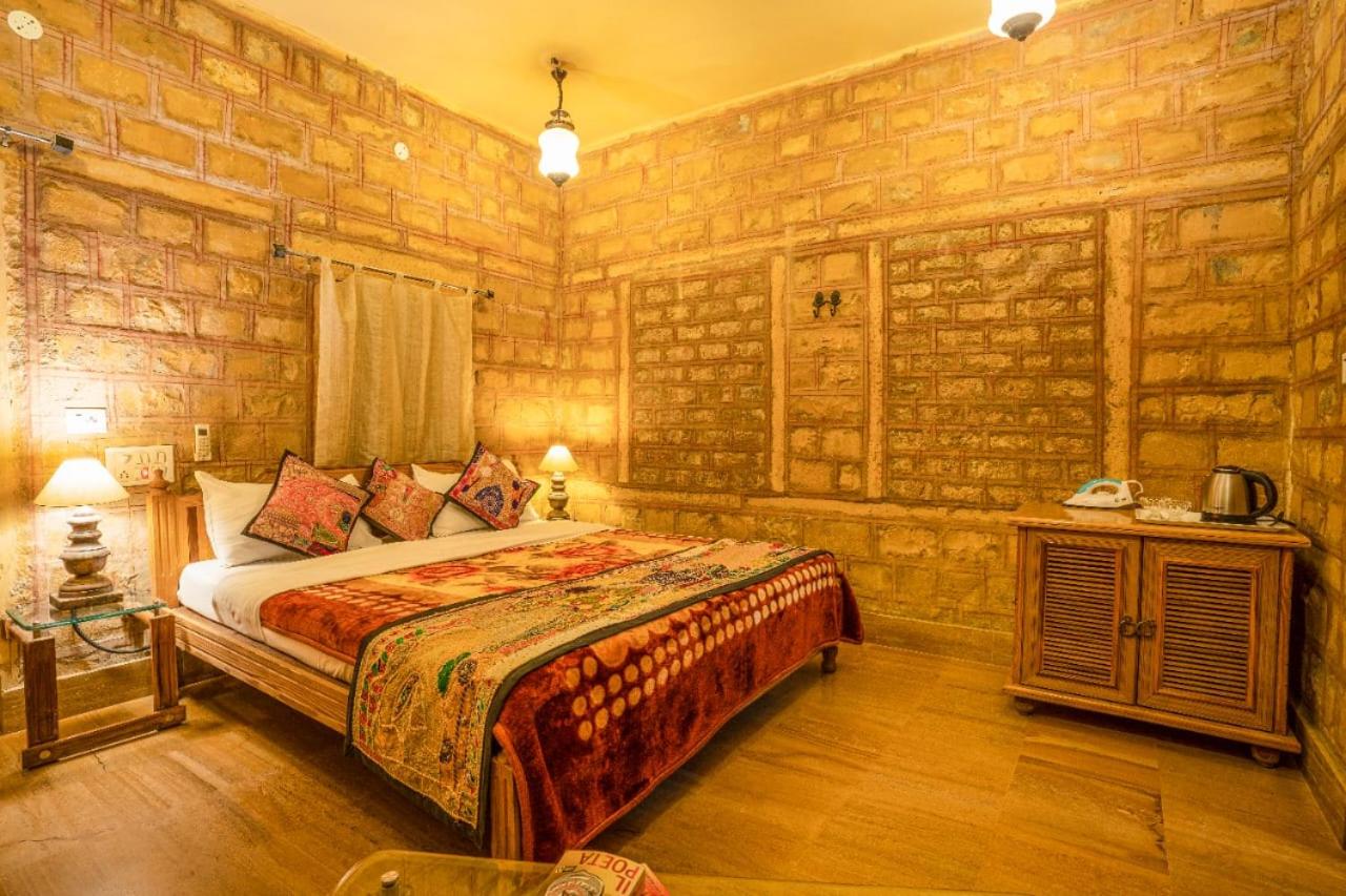 Standard Double Room - Photo 11