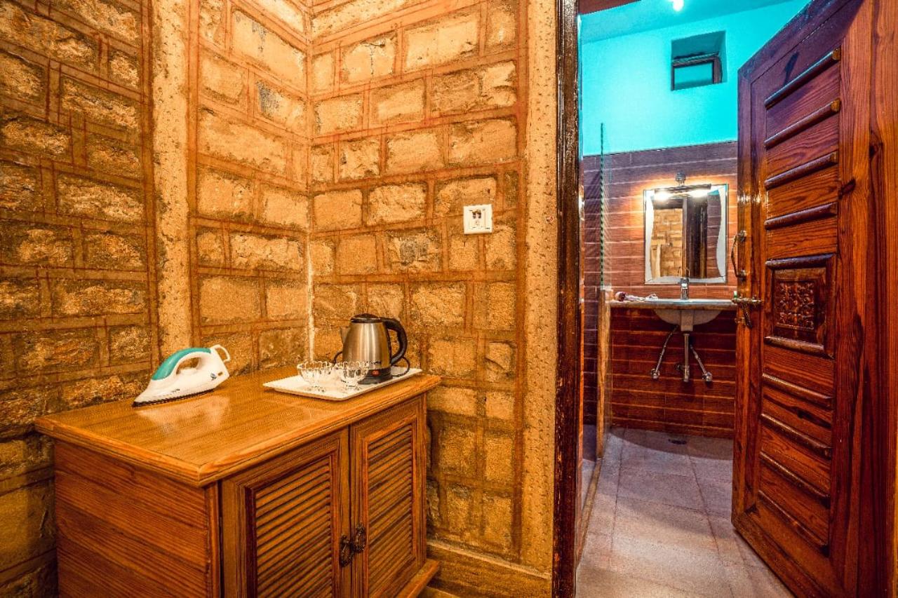 Standard Double Room - Photo 10