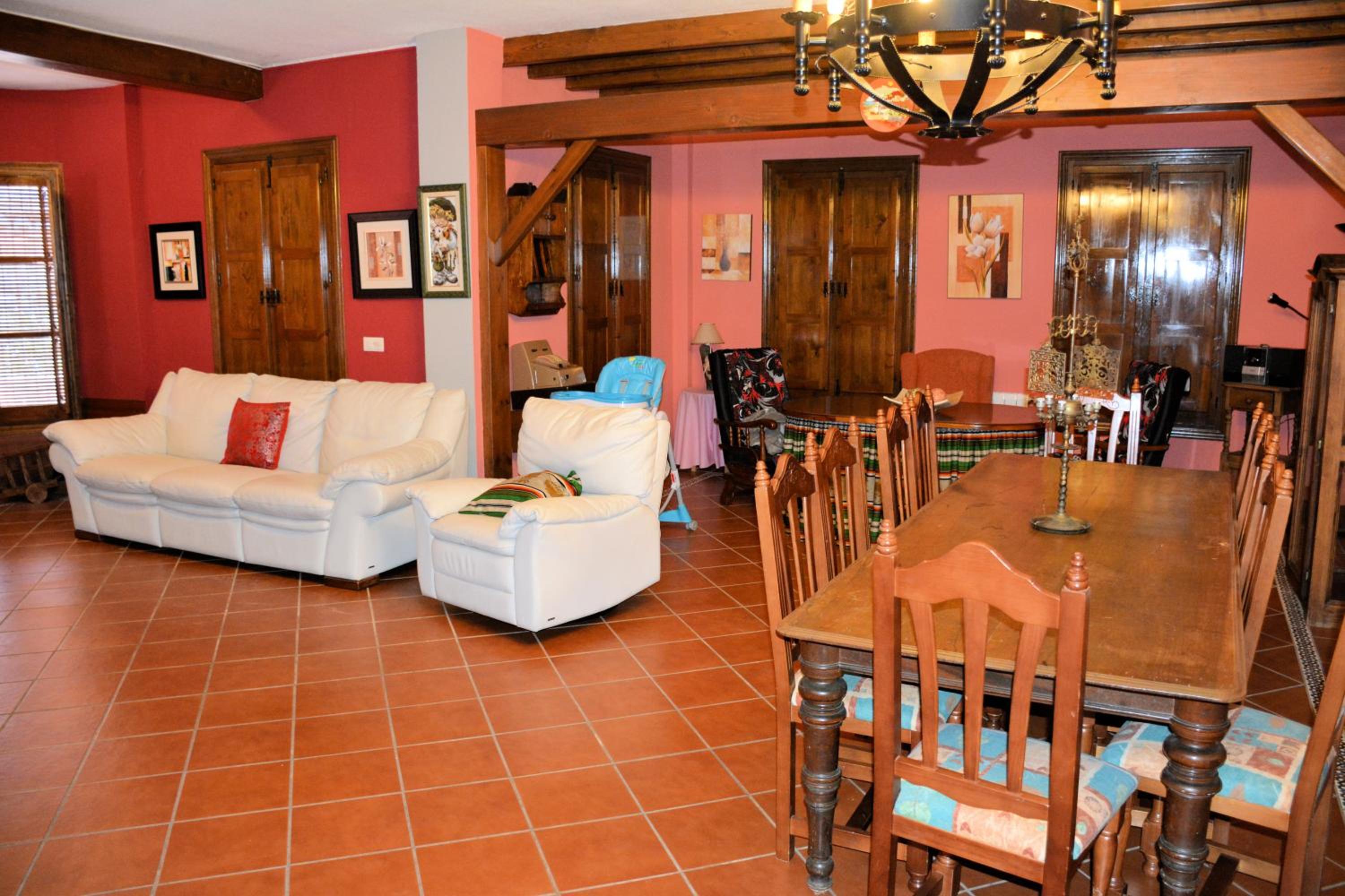 Casa de cinco habitaciones