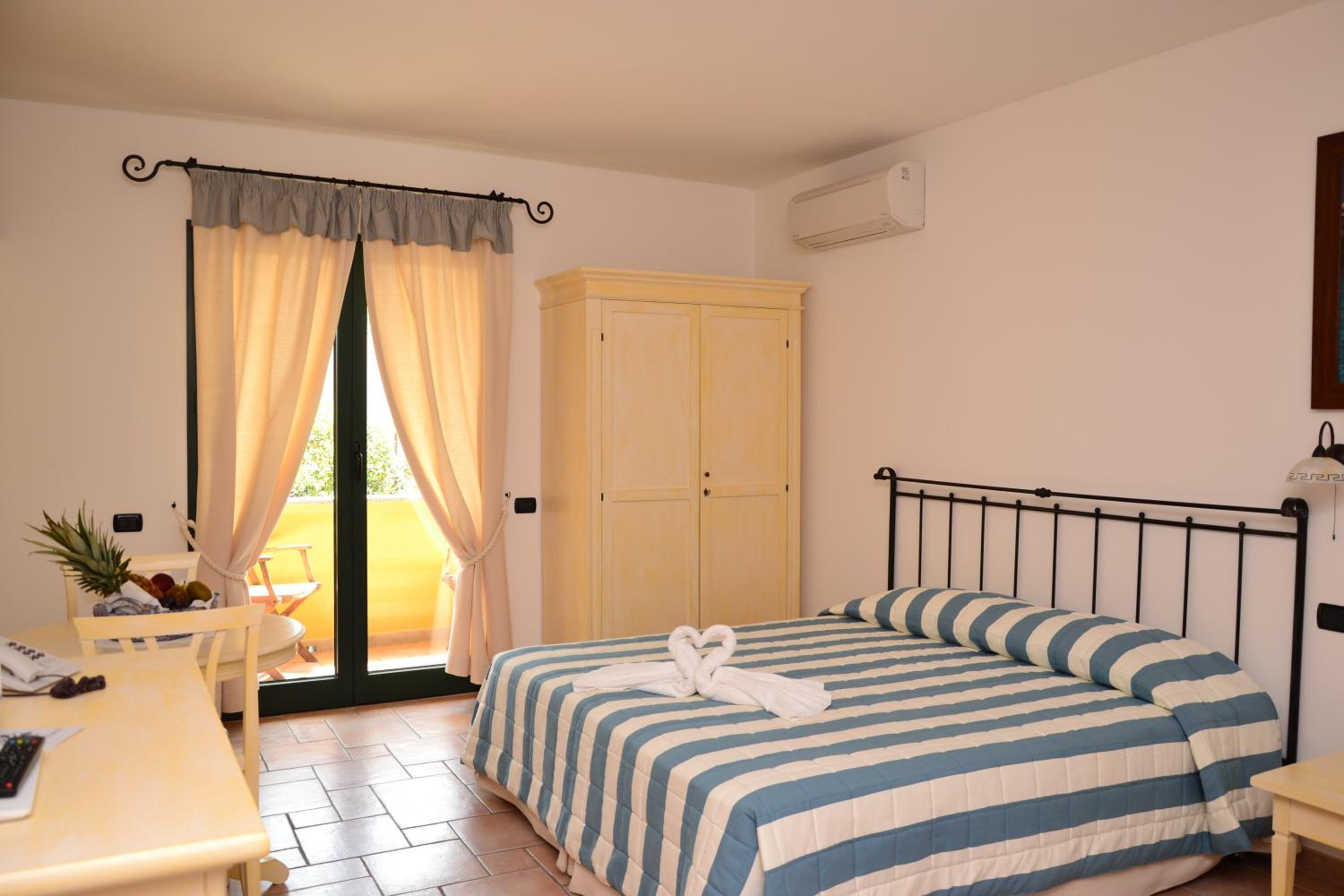 Double or Twin Room with Scooter photo 3