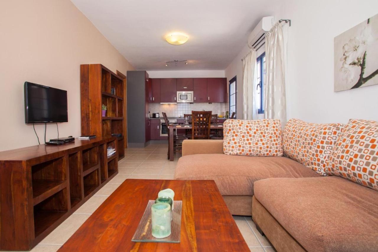 Villa de Tres Habitaciones