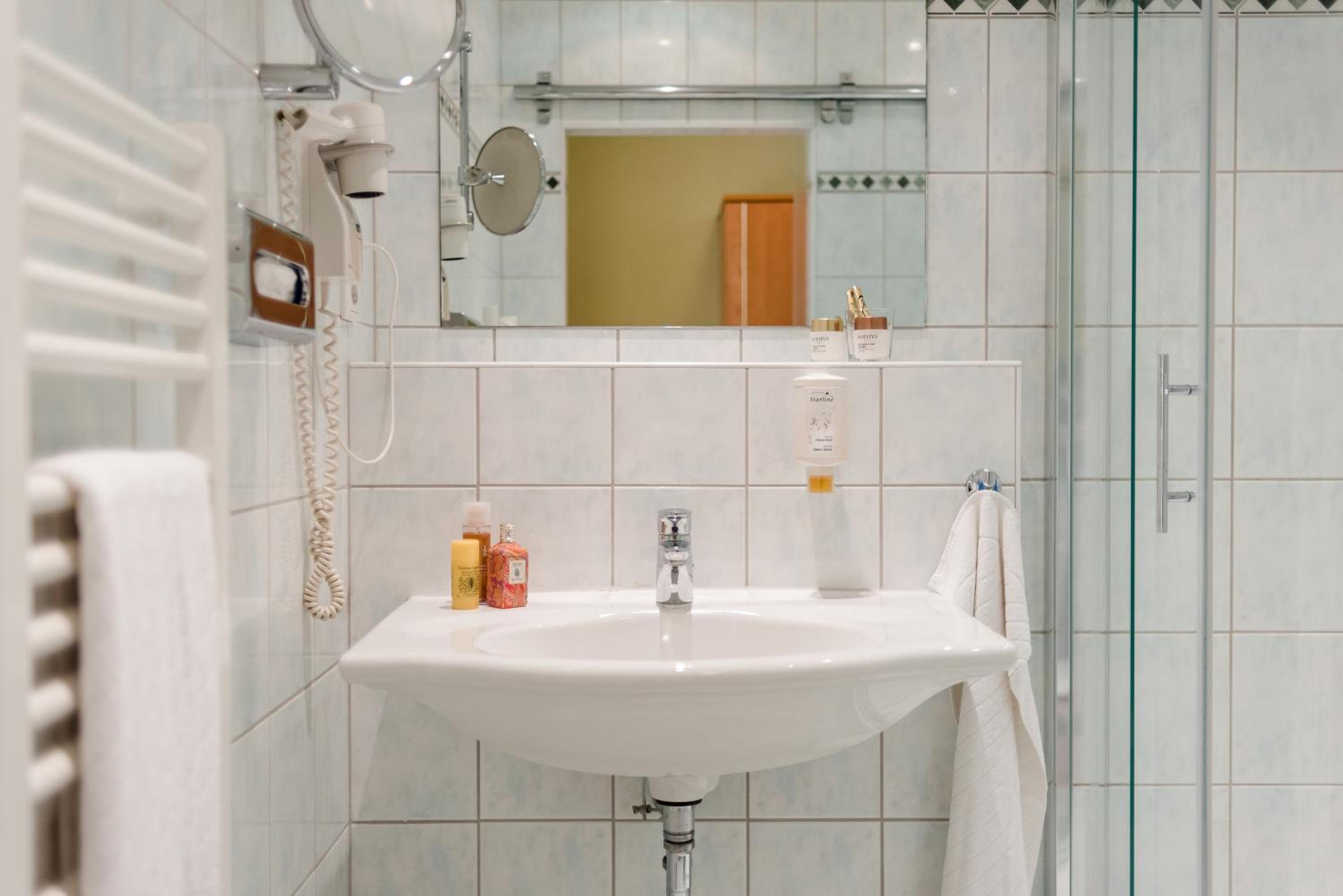 Single Room photo 3