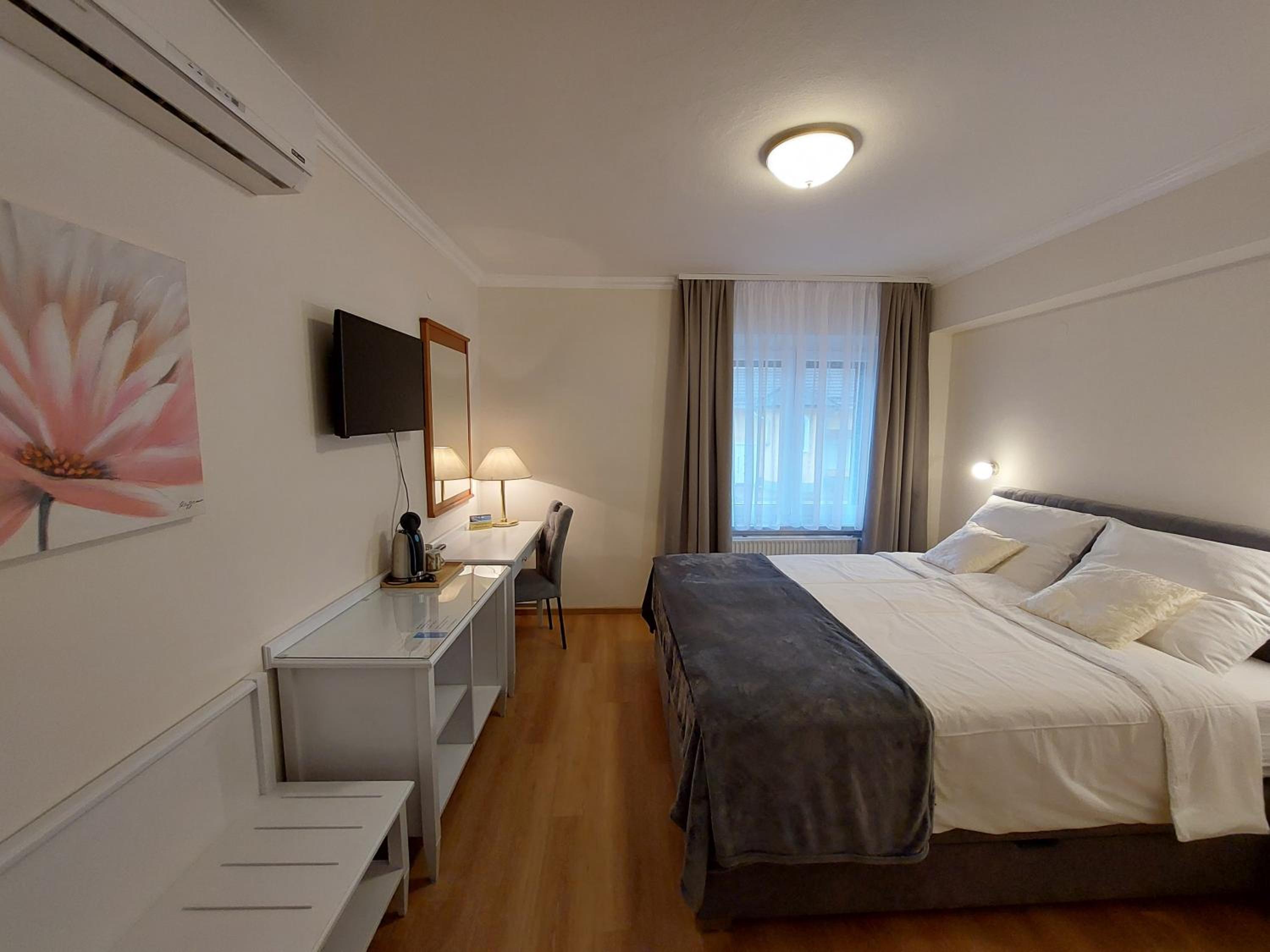 Double Room photo 2