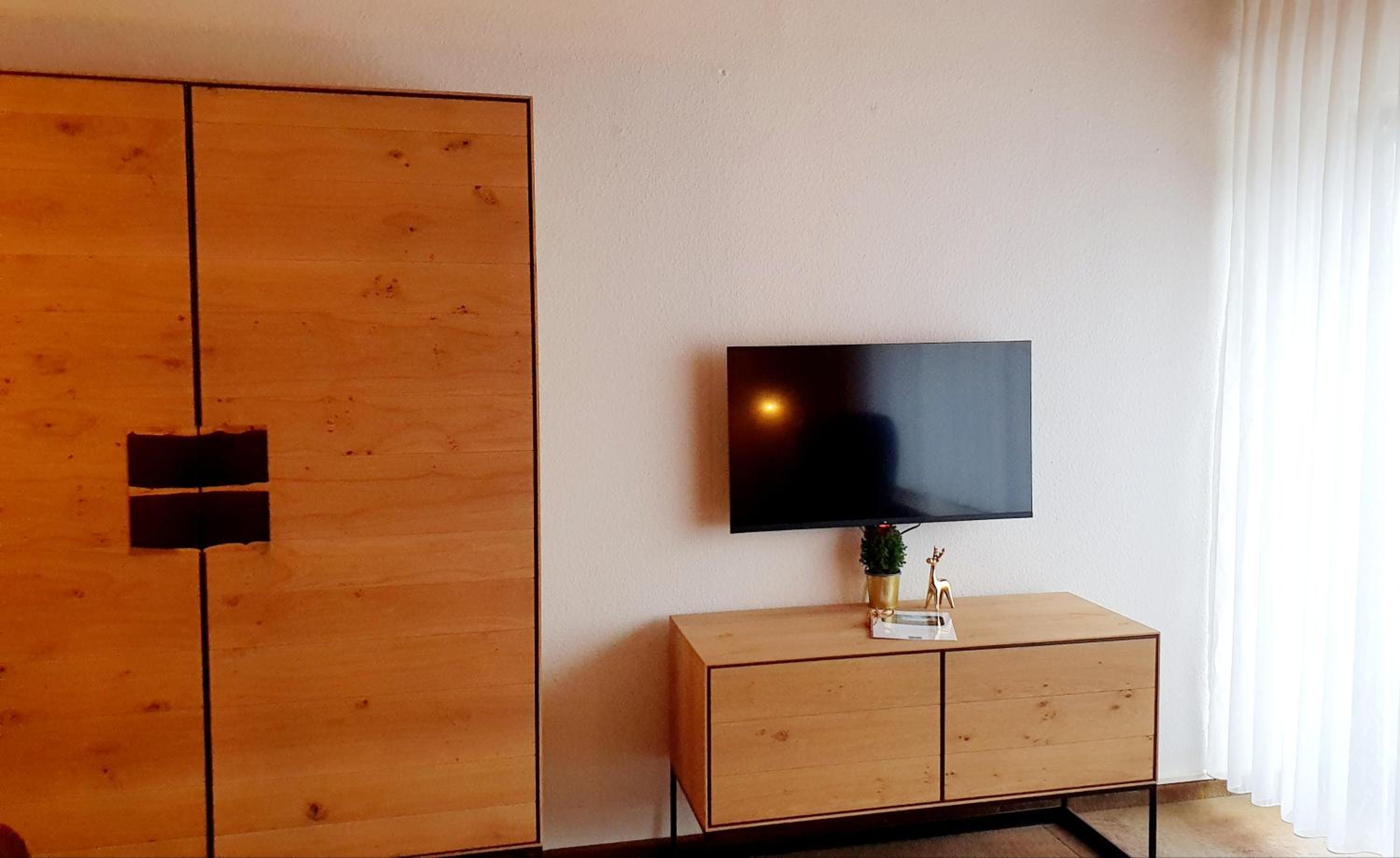 One-Bedroom Apartment photo 3