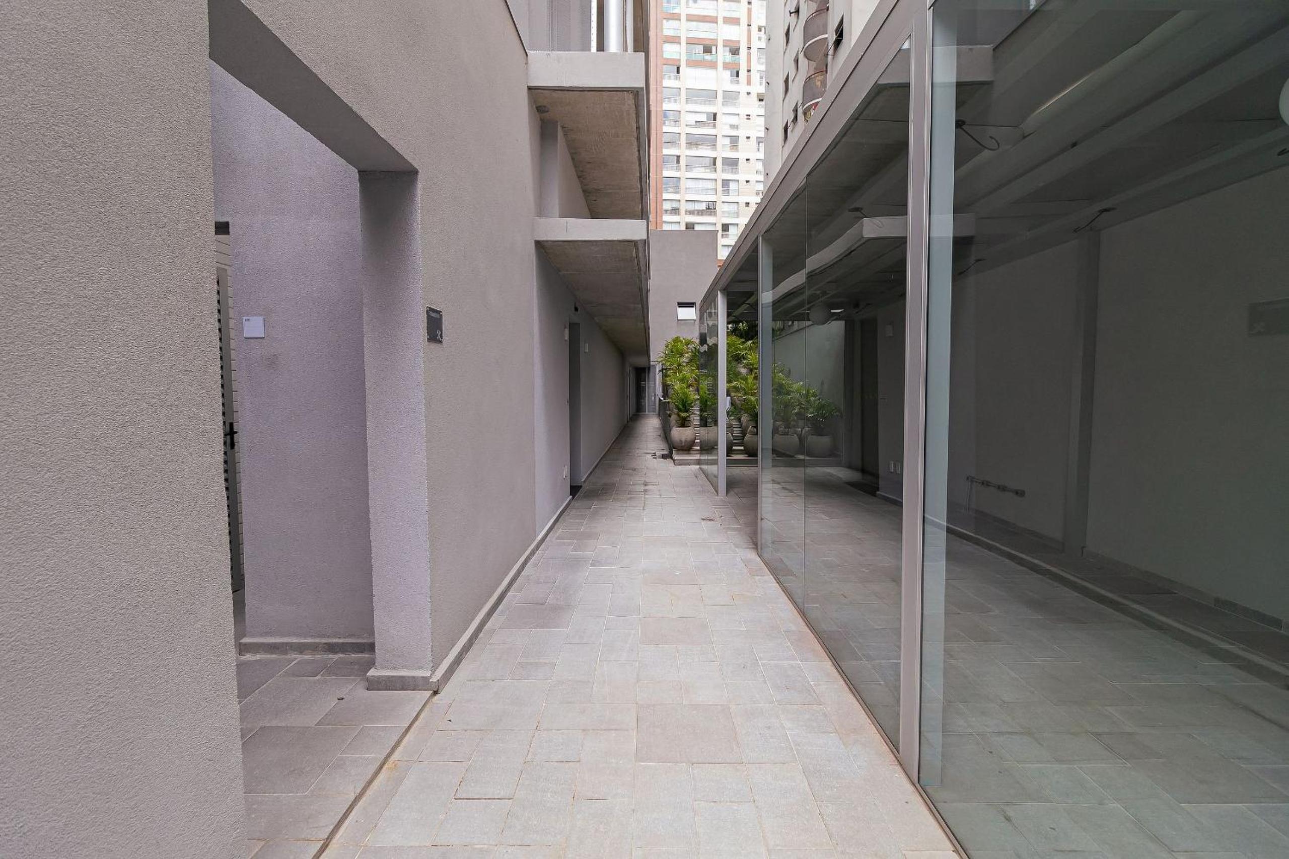 Apartment - Photo 36