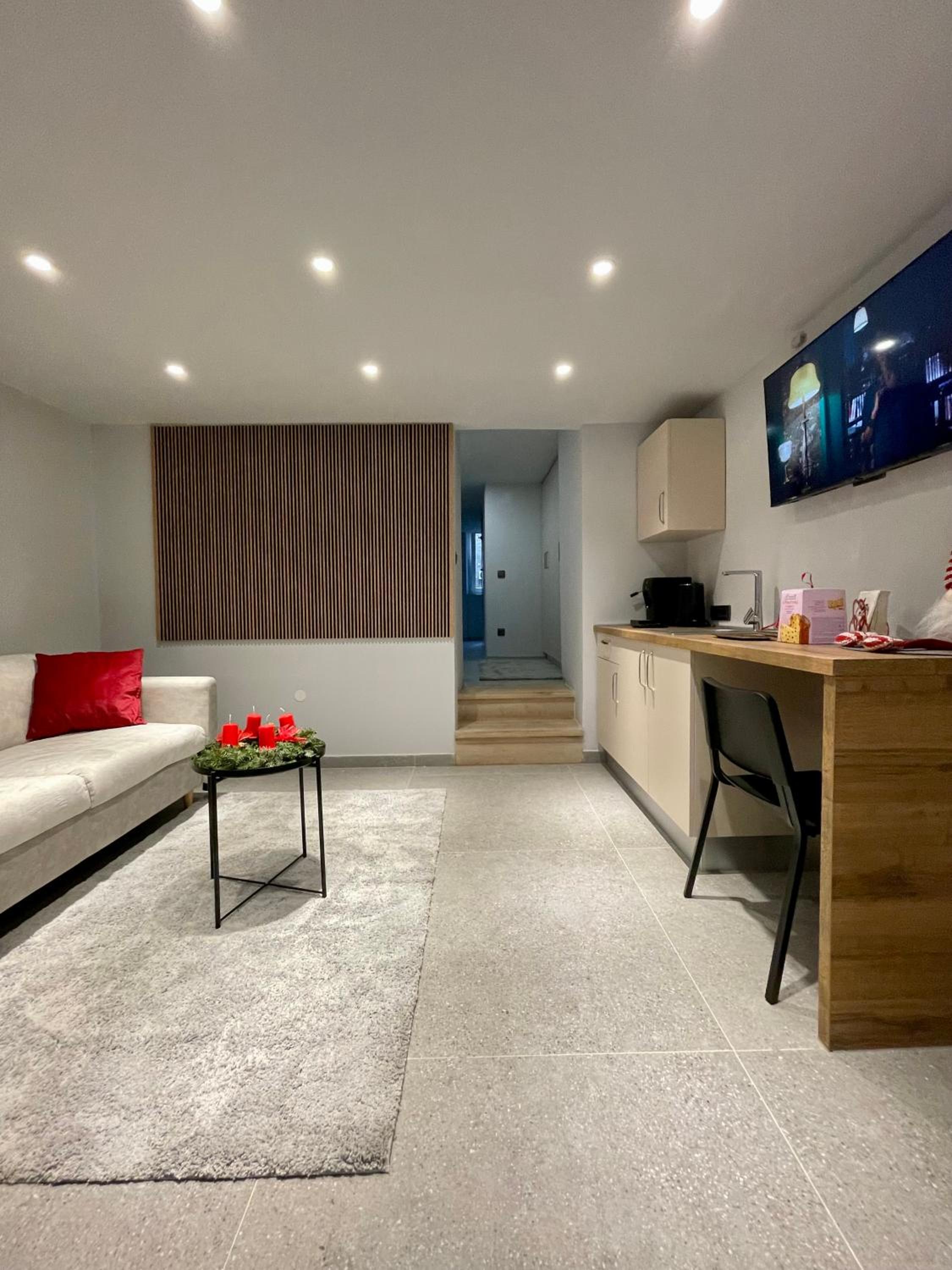 One-Bedroom Apartment