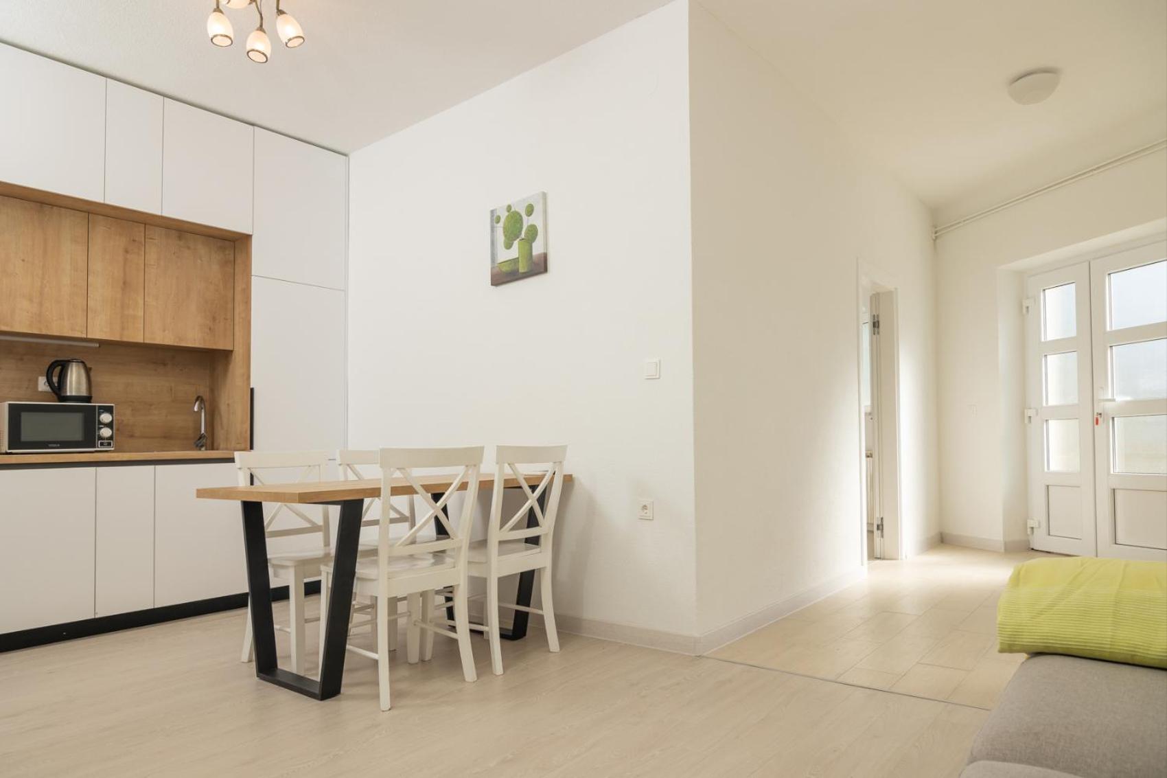 Two-Bedroom Apartment - Photo 6