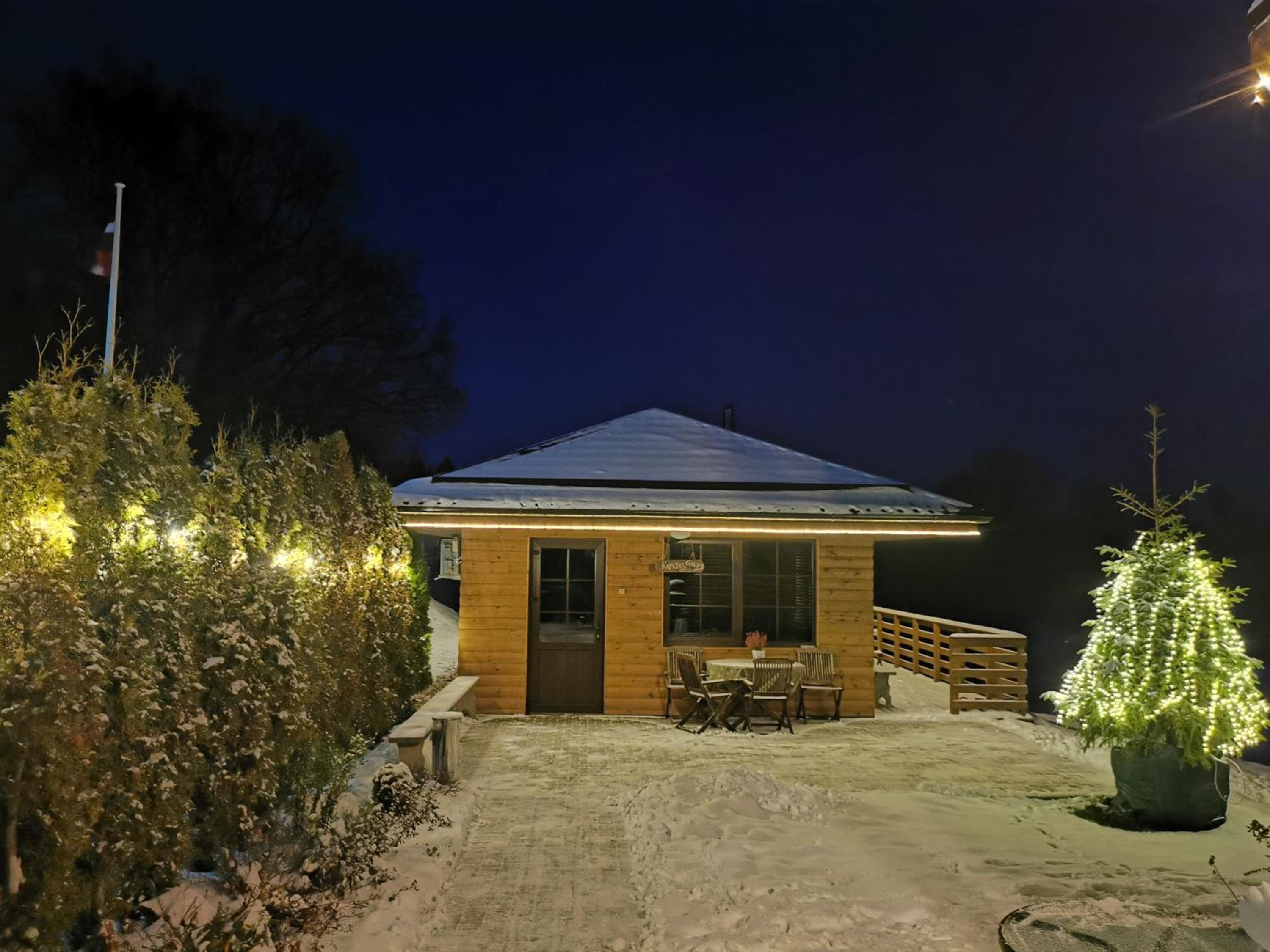 Two-Bedroom House - Photo 23