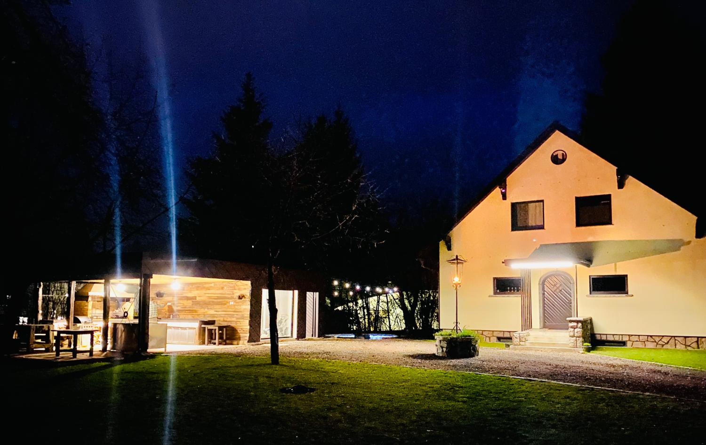 Villa photo 2