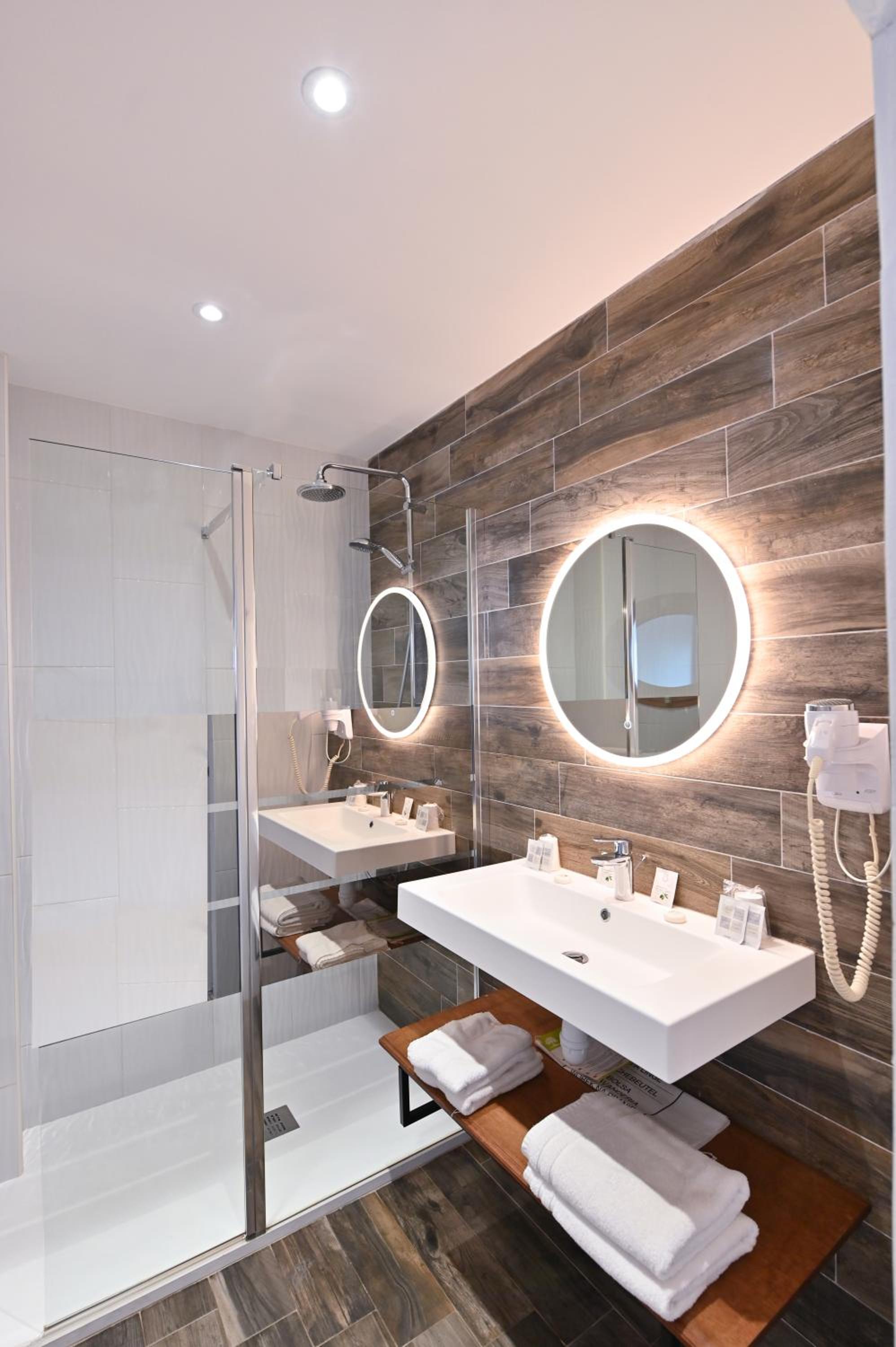 Junior Suite with Sea View photo 2