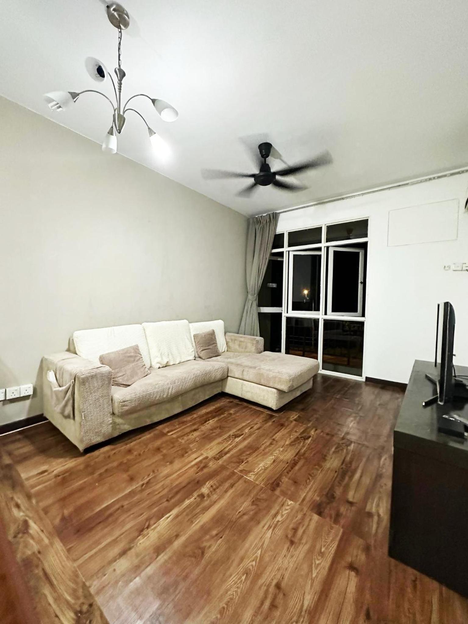 Three-Bedroom Apartment photo 1