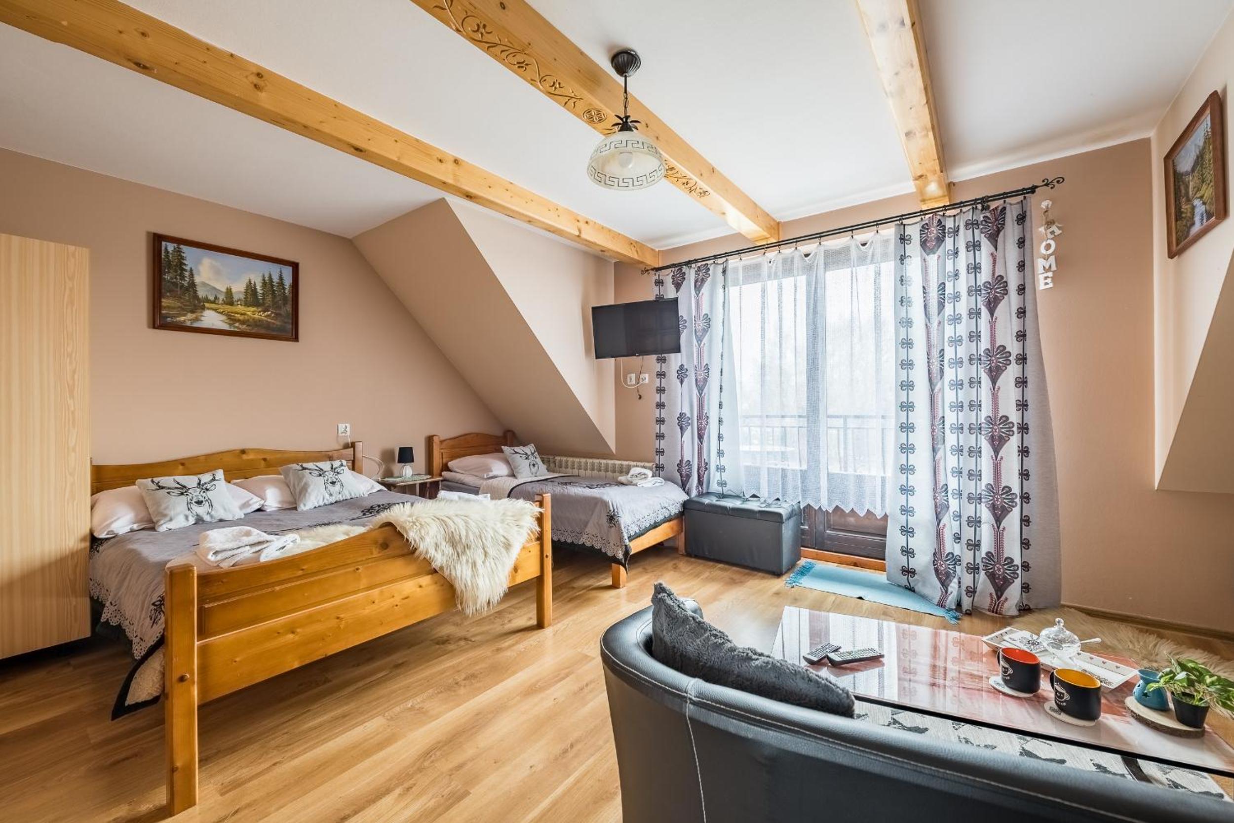 Superior Quadruple Room - Photo 3