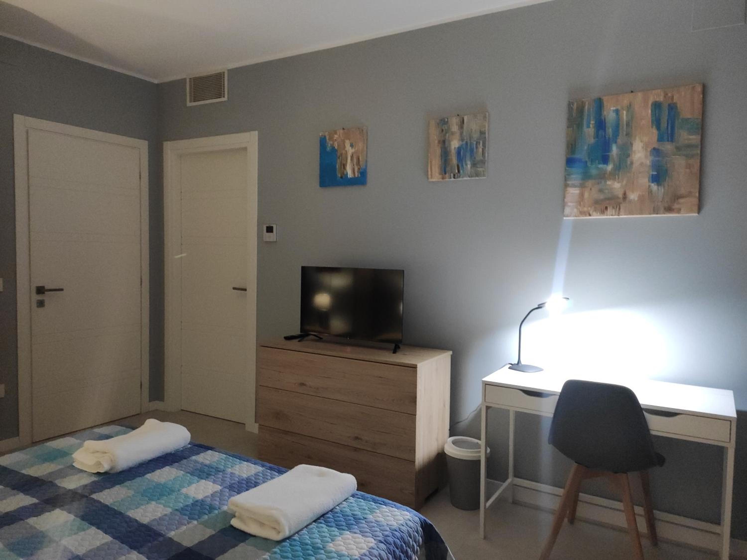 Queen Room with Balcony photo 2