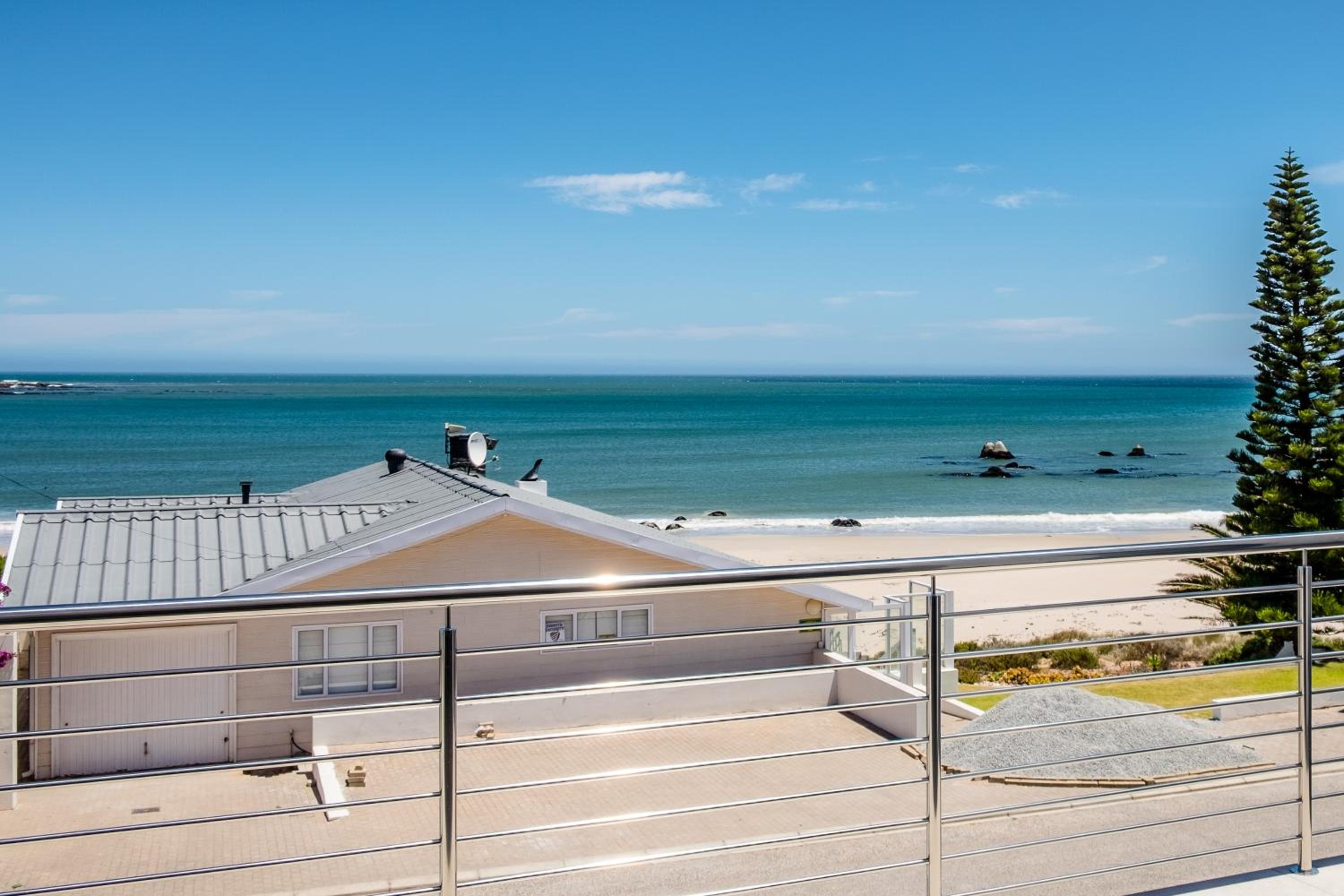 Villa - Beach Front - Photo 40