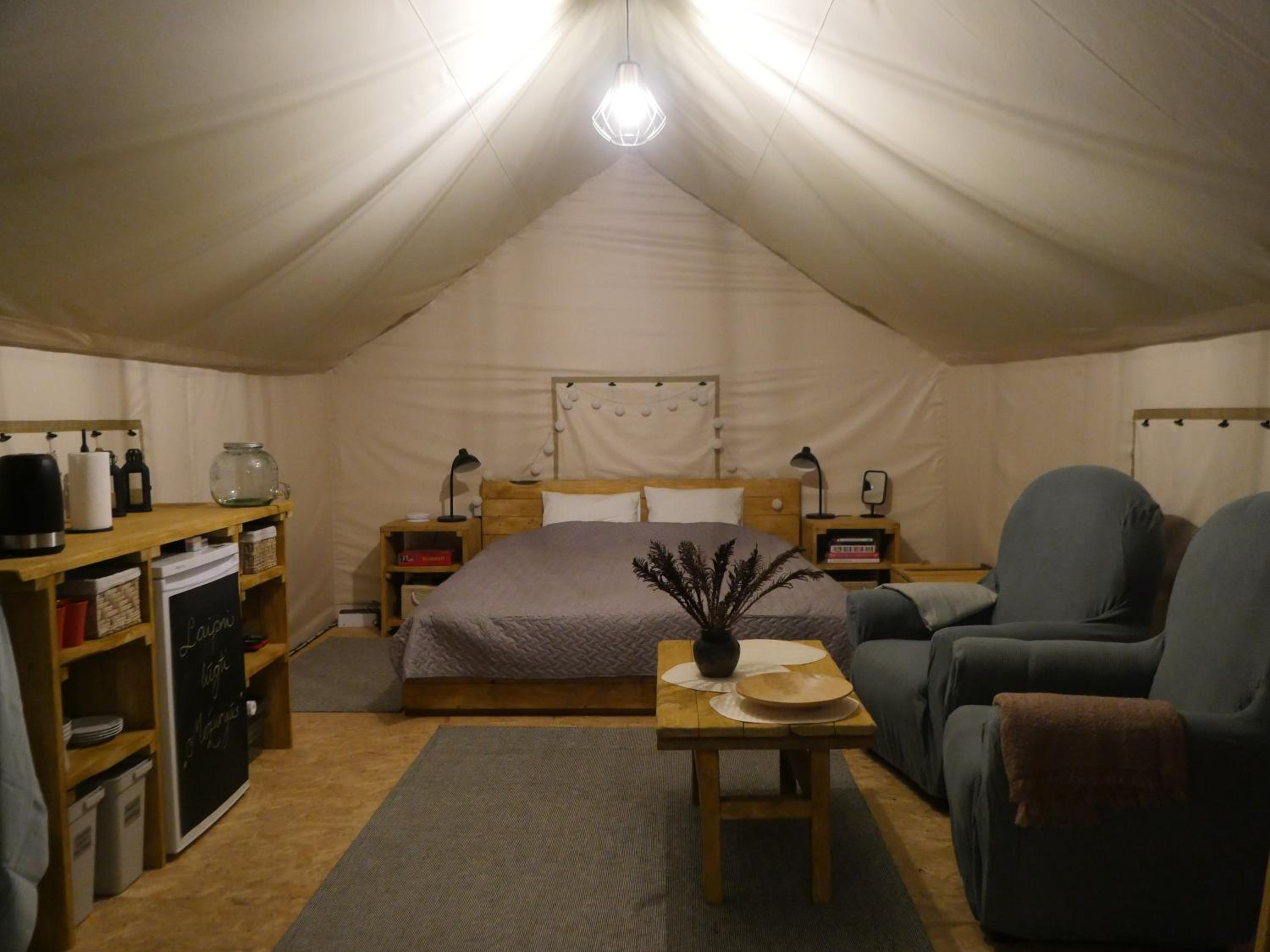 Tent - Photo 23