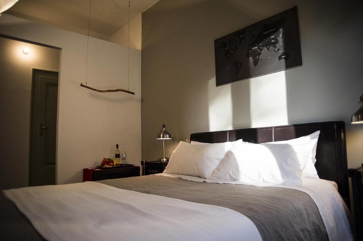 Double Room with Private Bathroom photo 1