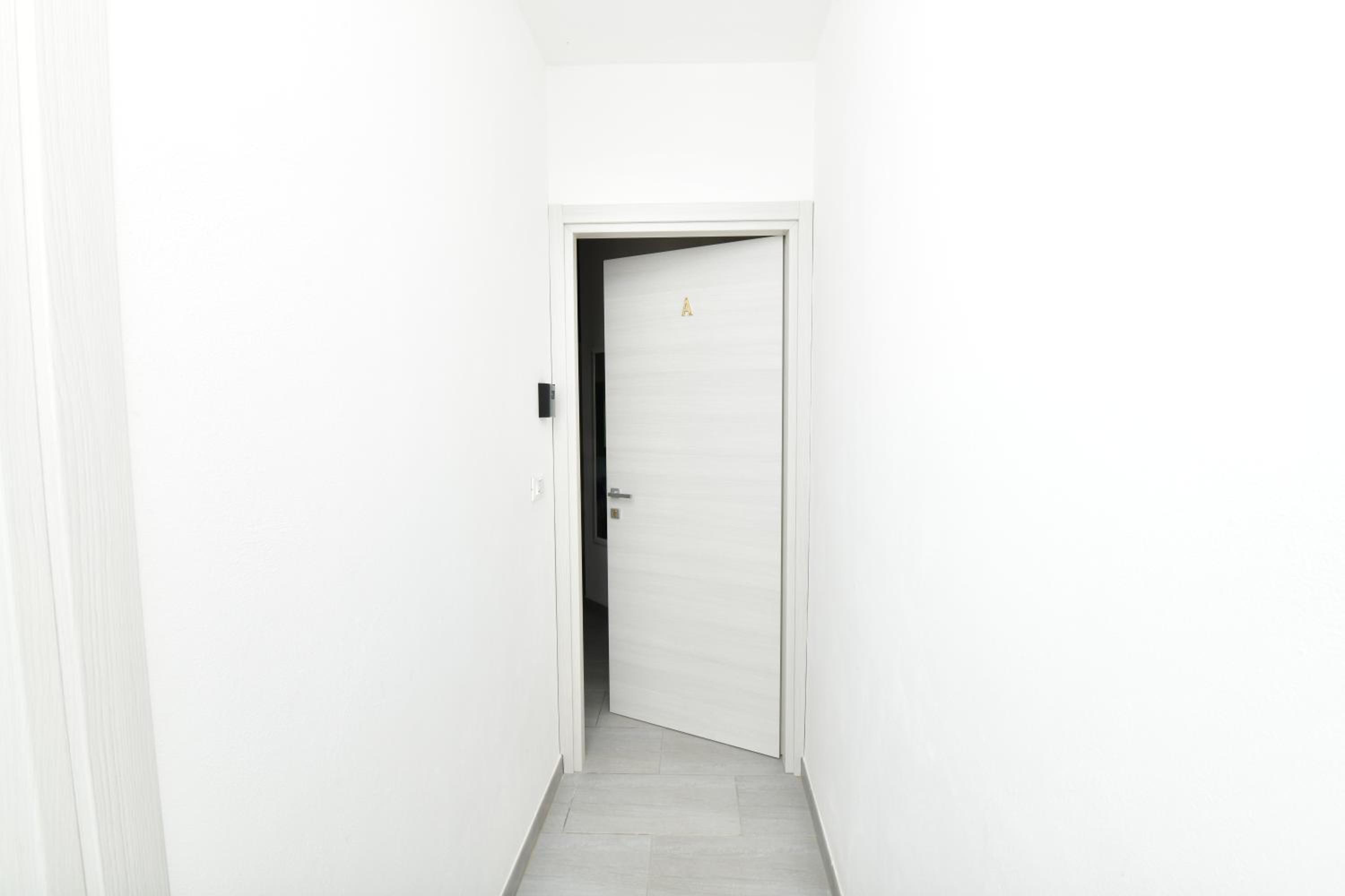 Double Room with Private Bathroom - Photo 2